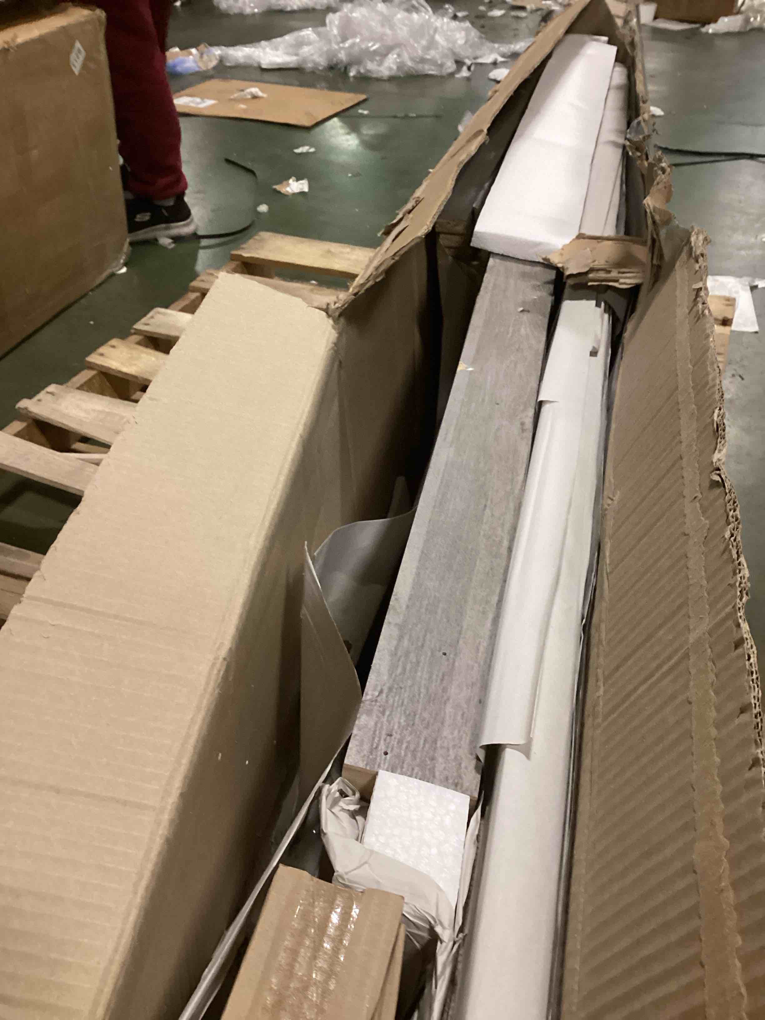 https://s3.amazonaws.com/lotting-images-prod/bidfta/BRN0248789_1733464707527.jpeg