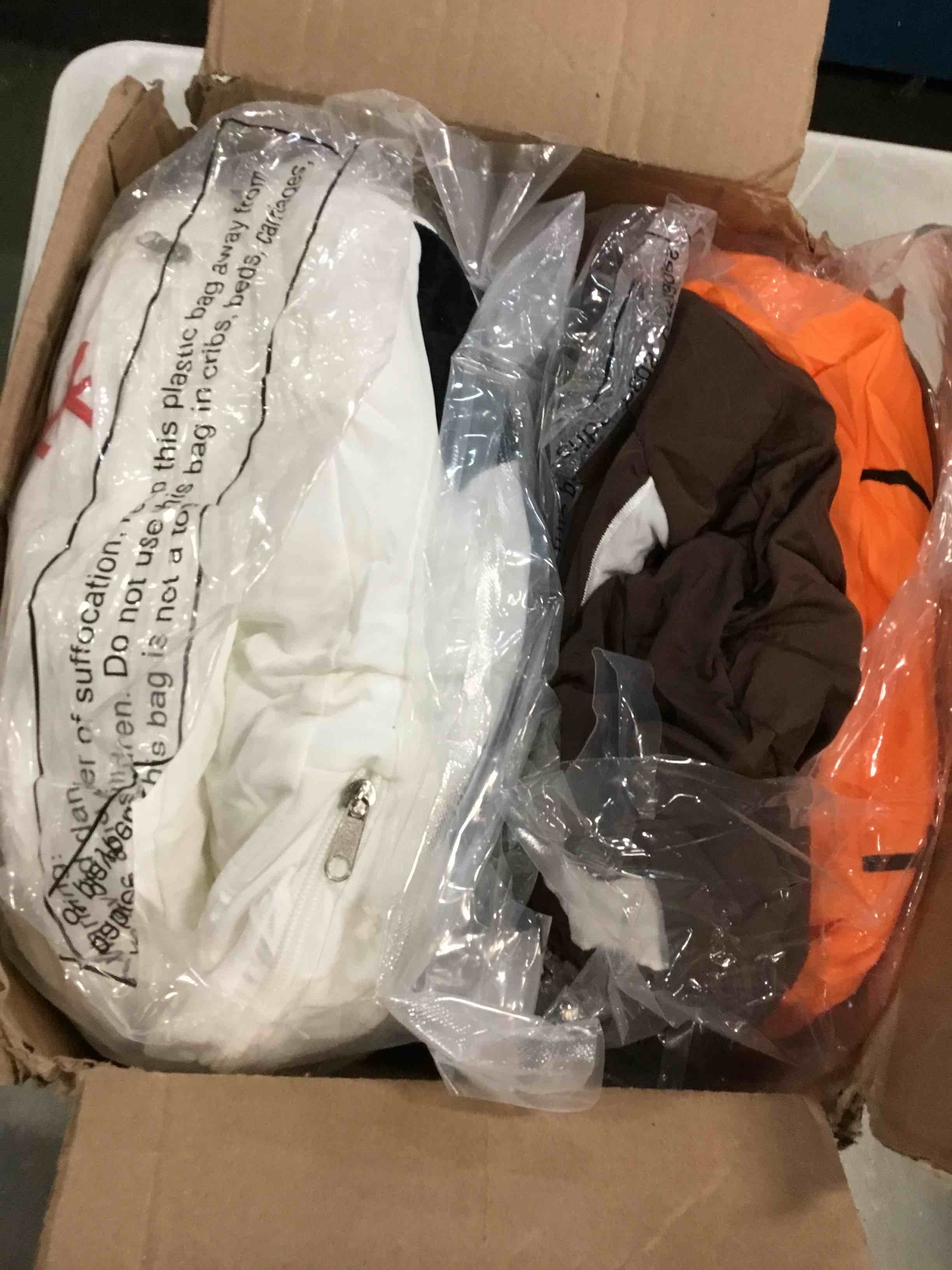 https://s3.amazonaws.com/lotting-images-prod/bidfta/BRN0249143_1733186851715.jpeg