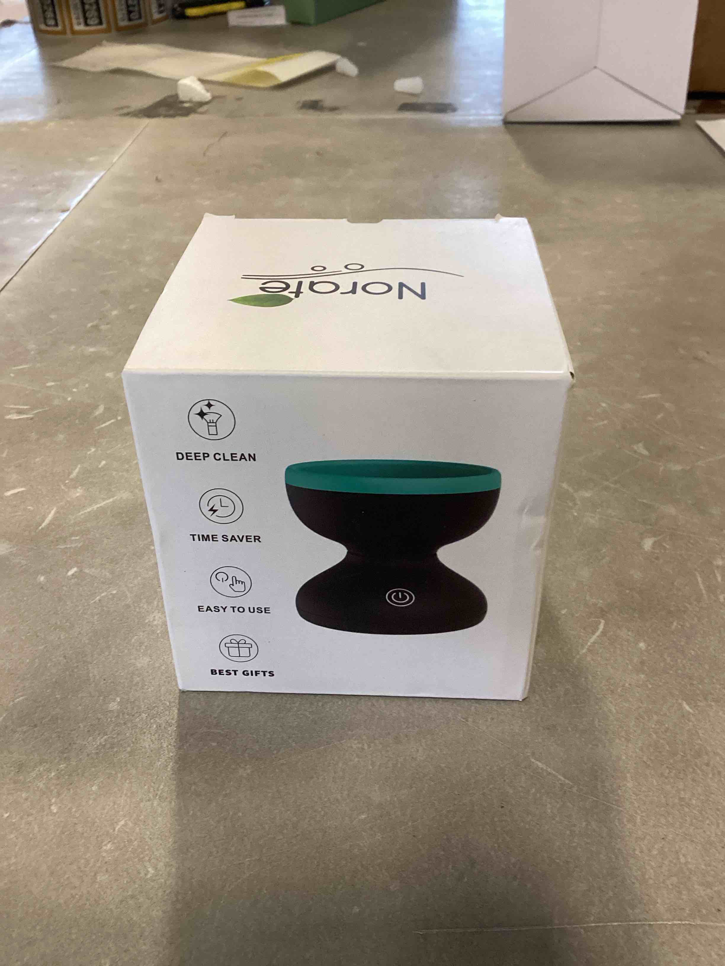 https://s3.amazonaws.com/lotting-images-prod/bidfta/BRN0255865_1728676268132.jpeg