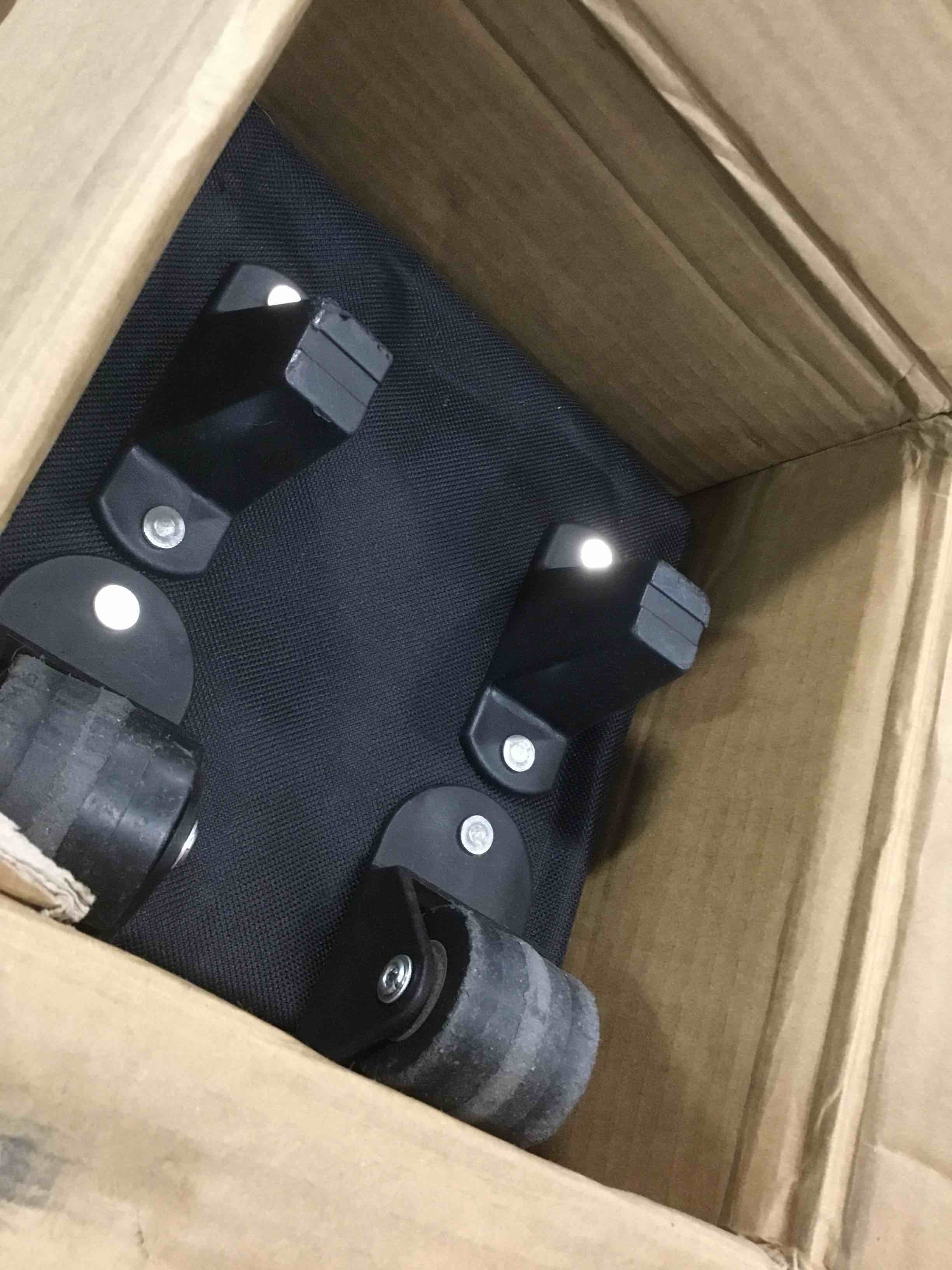 https://s3.amazonaws.com/lotting-images-prod/bidfta/BRN0260230_1729263889244.jpeg