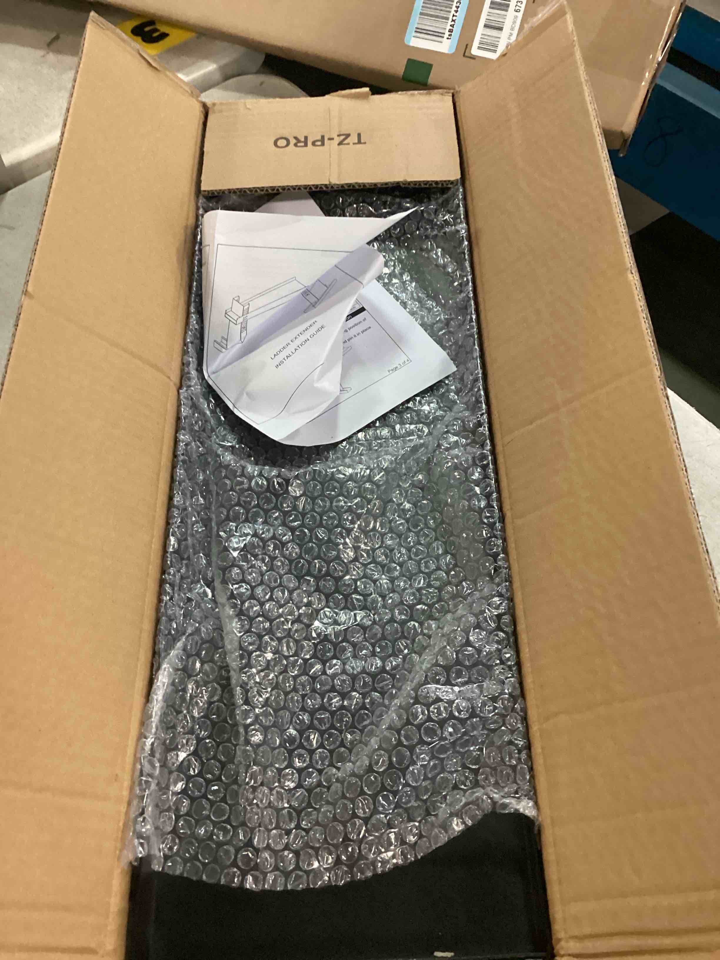 https://s3.amazonaws.com/lotting-images-prod/bidfta/BRN0262481_1731977918500.jpeg