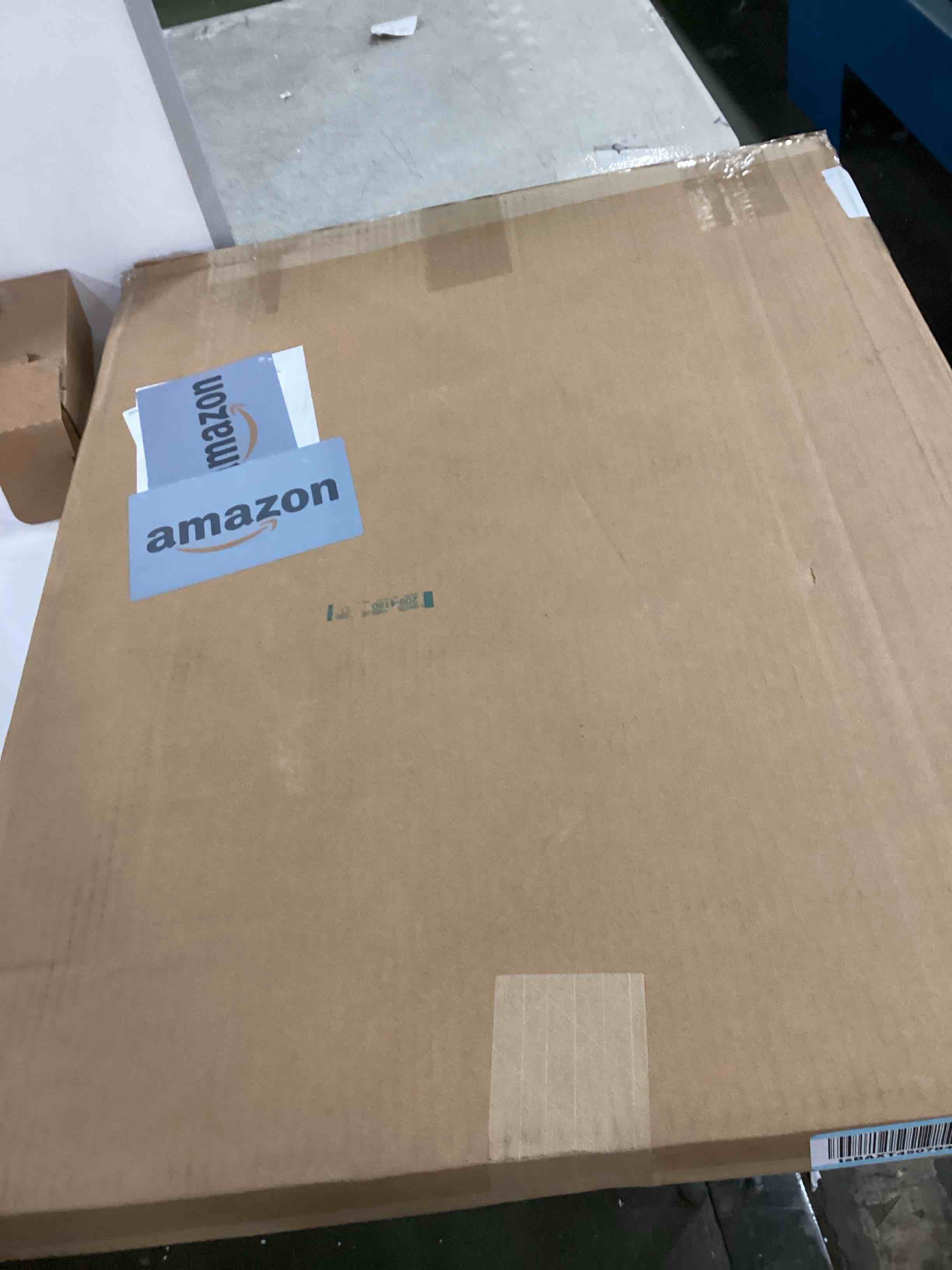 https://s3.amazonaws.com/lotting-images-prod/bidfta/BRN0263206_1731503306693.jpeg
