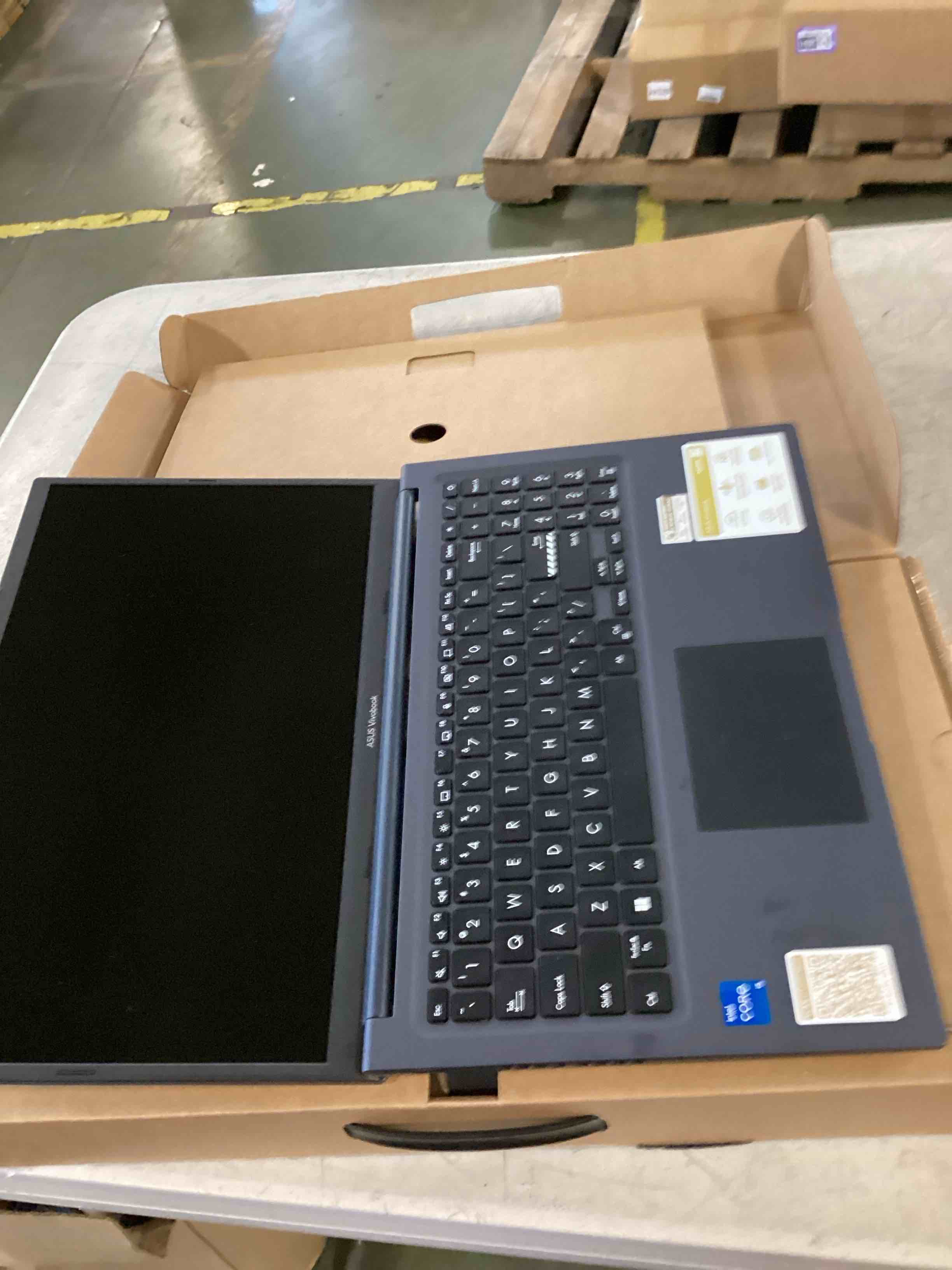 https://s3.amazonaws.com/lotting-images-prod/bidfta/BRN0266212_1728561914981.jpeg