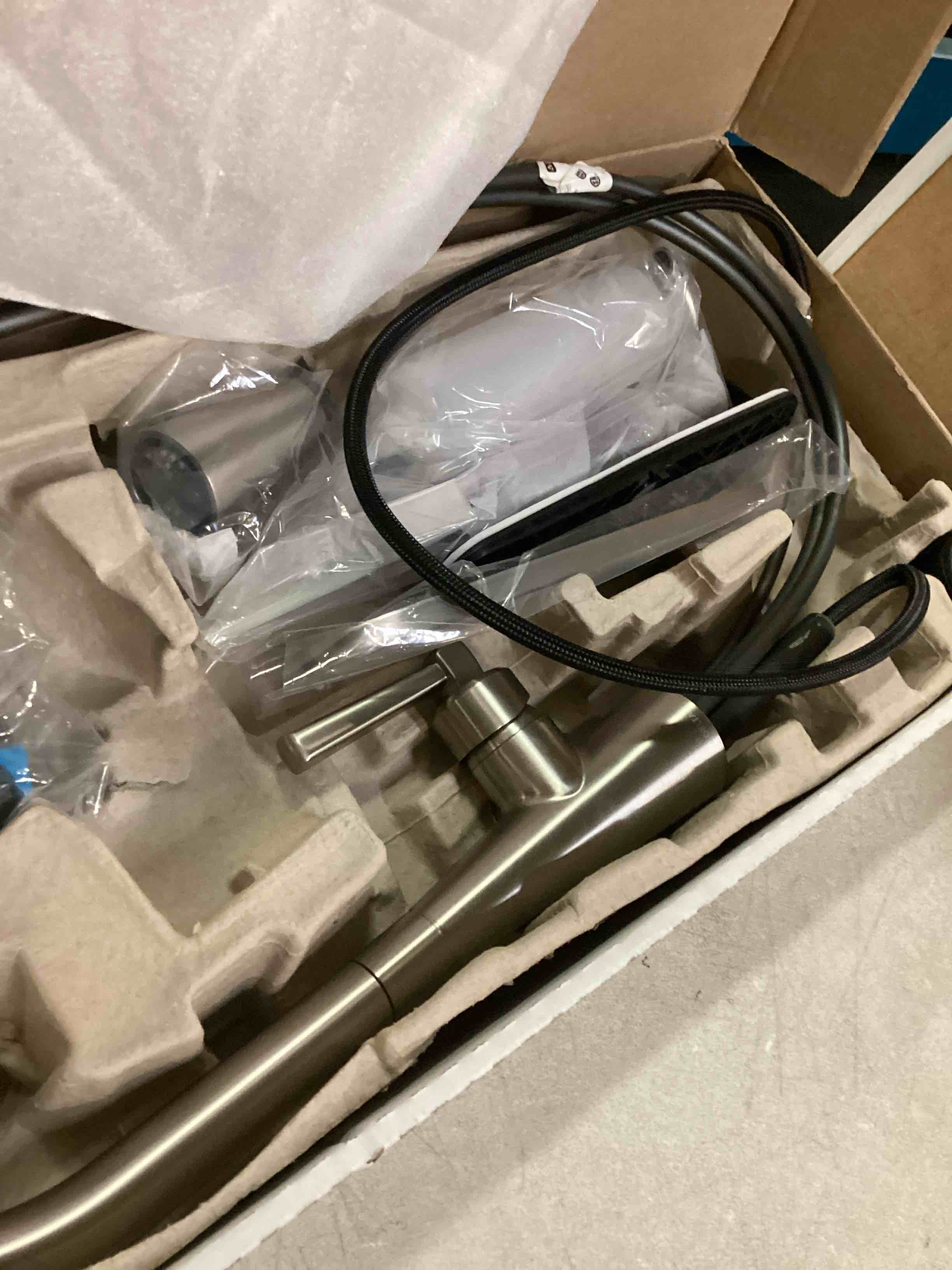 https://s3.amazonaws.com/lotting-images-prod/bidfta/BRN0268714_1727796482920.jpeg