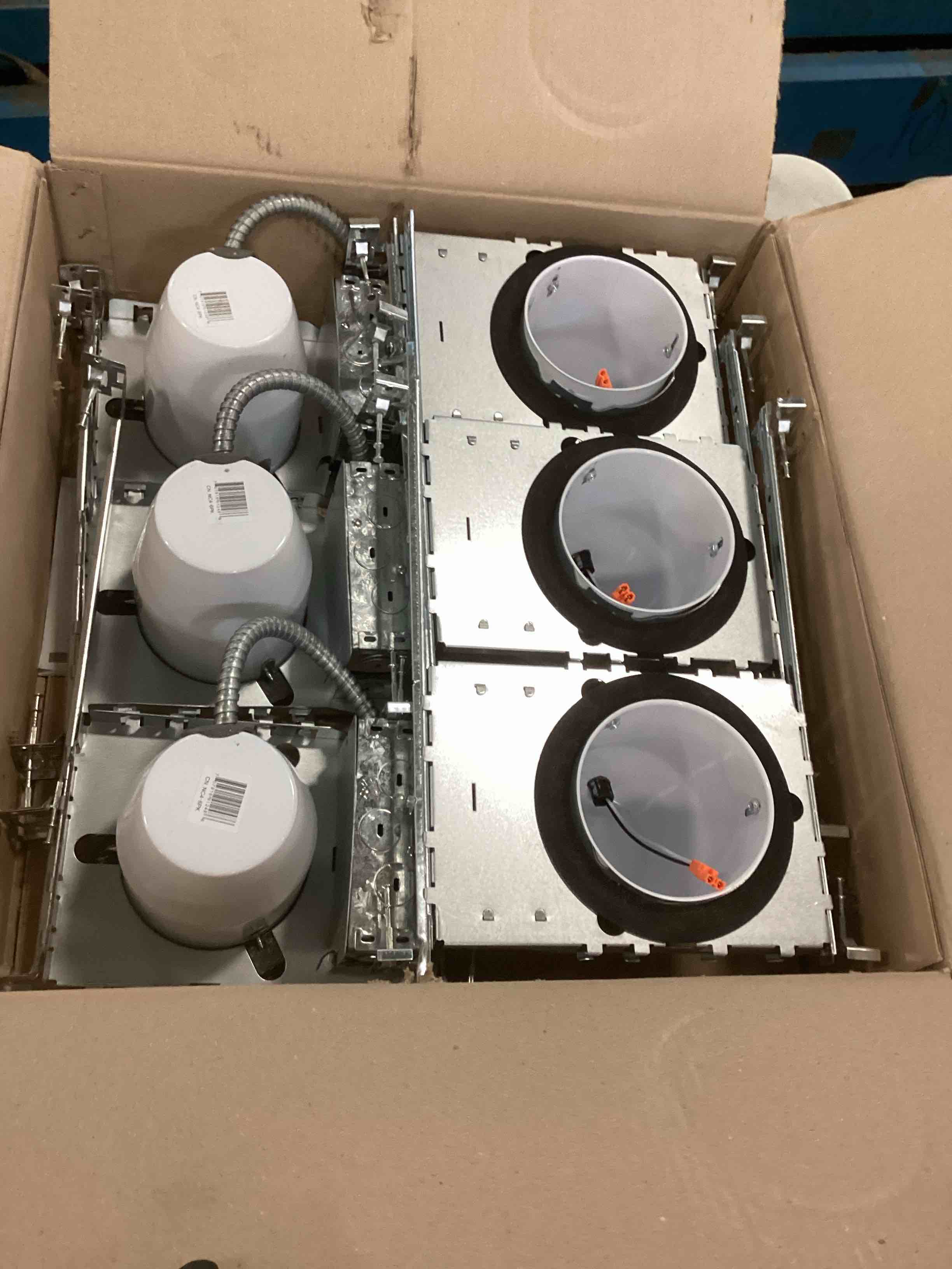 https://s3.amazonaws.com/lotting-images-prod/bidfta/BRN0273114_1729185589421.jpeg