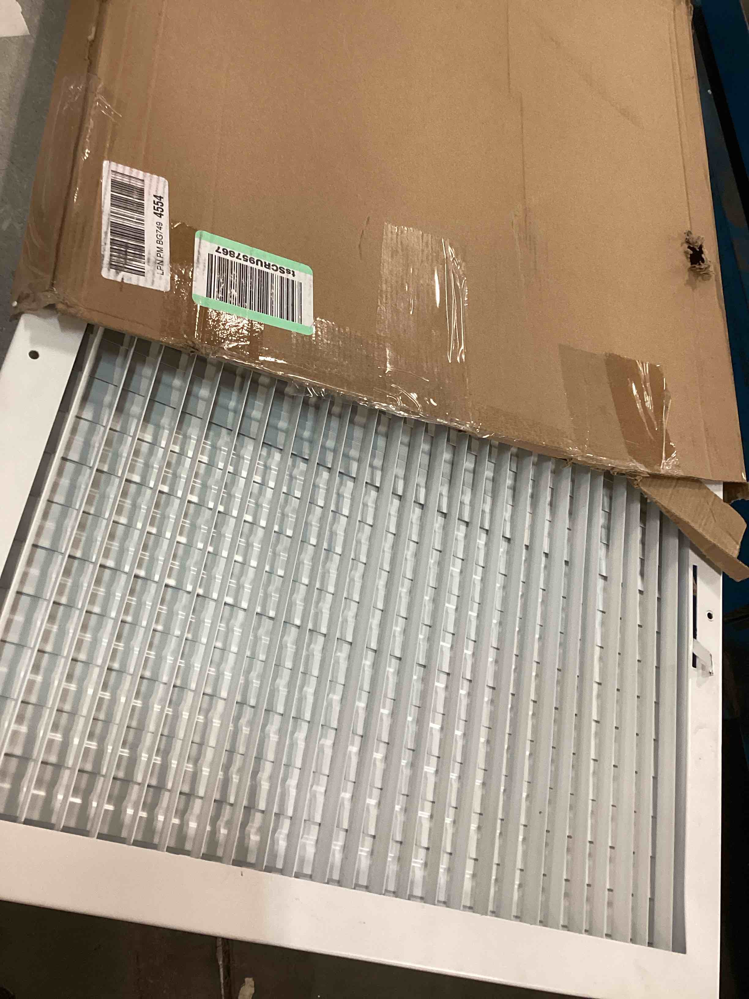 https://s3.amazonaws.com/lotting-images-prod/bidfta/BRN0274498_1729274328081.jpeg