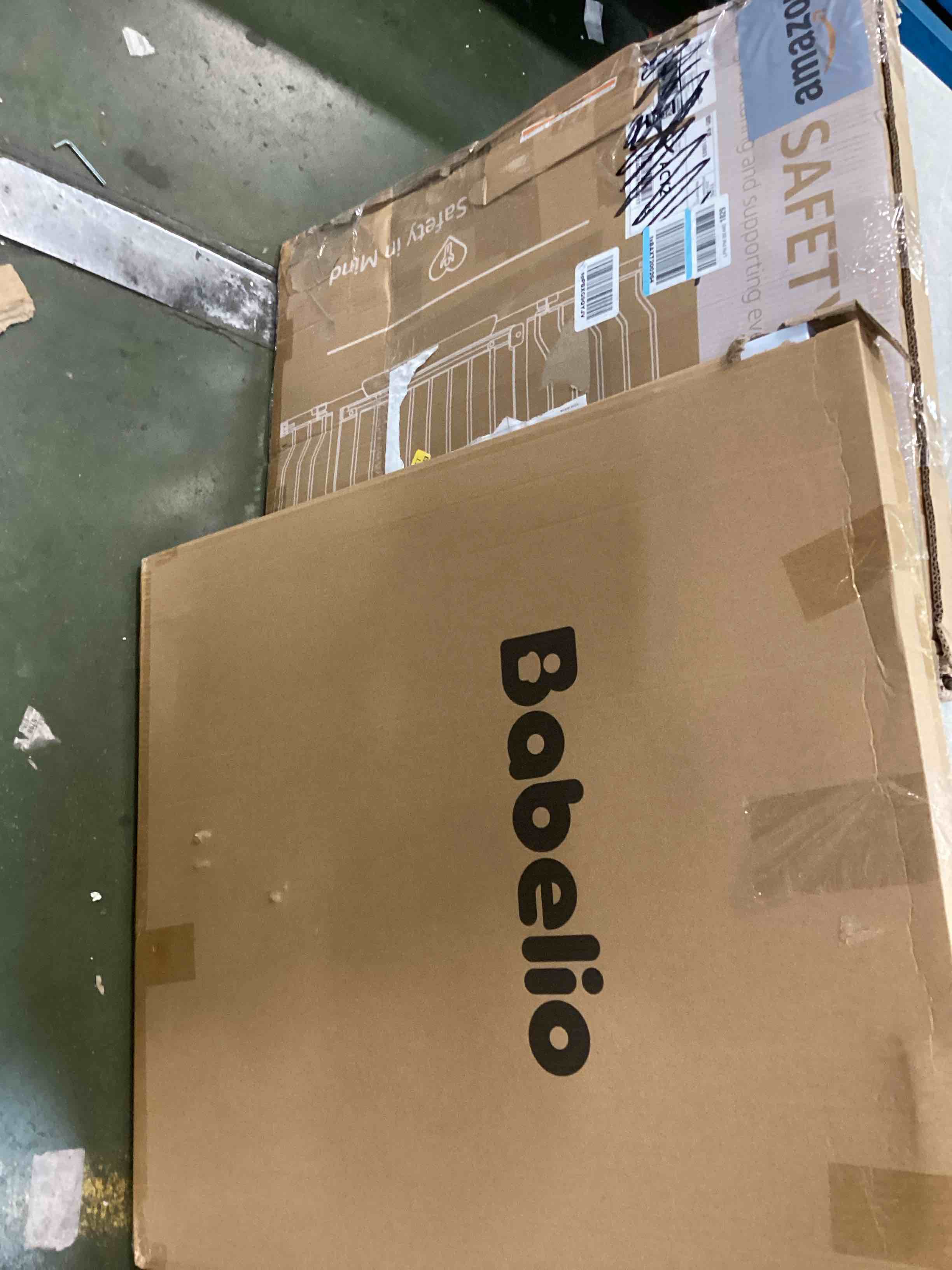 https://s3.amazonaws.com/lotting-images-prod/bidfta/BRN0275308_1728677563599.jpeg