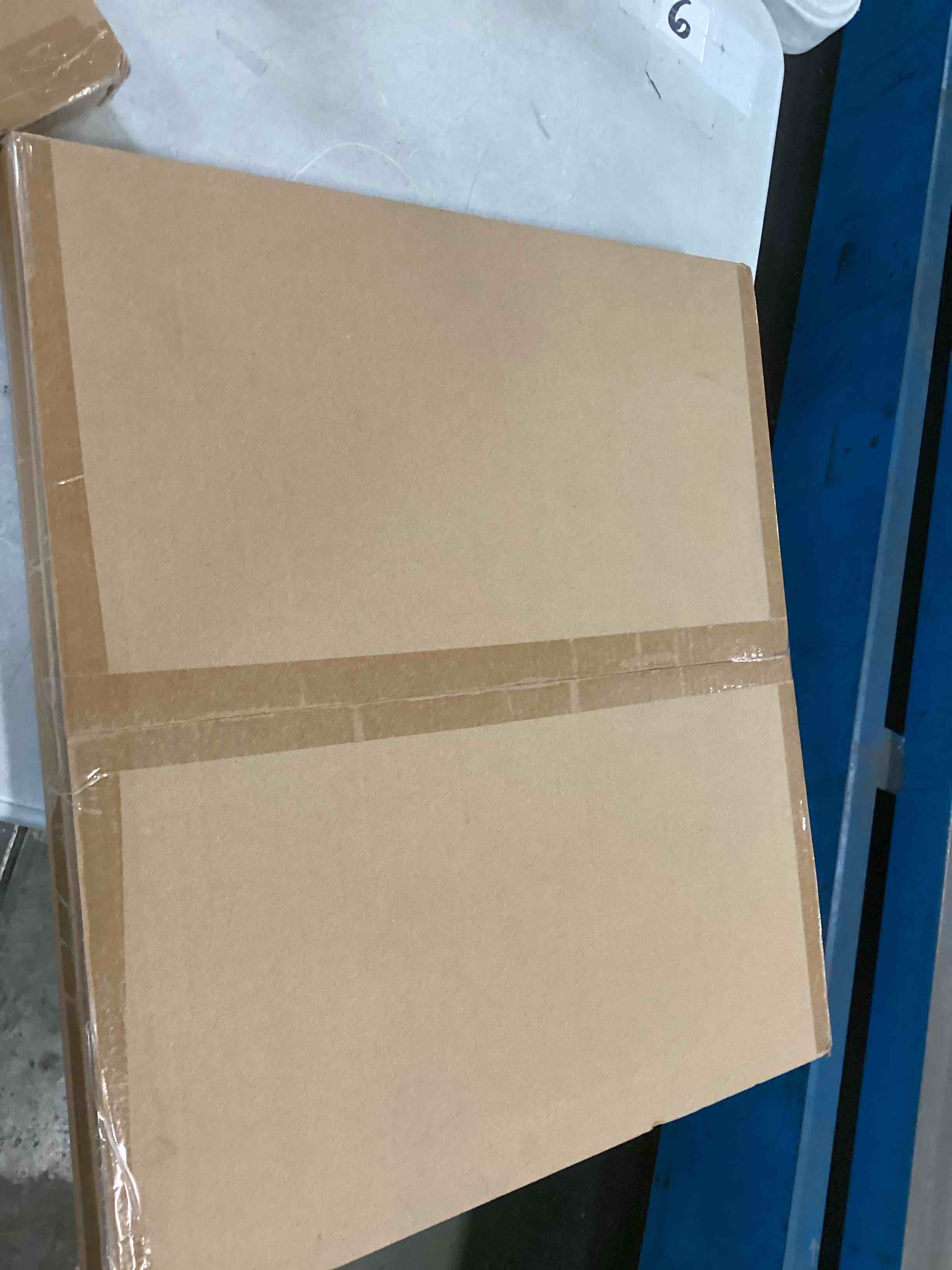 https://s3.amazonaws.com/lotting-images-prod/bidfta/BRN0275647_1728571989205.jpeg