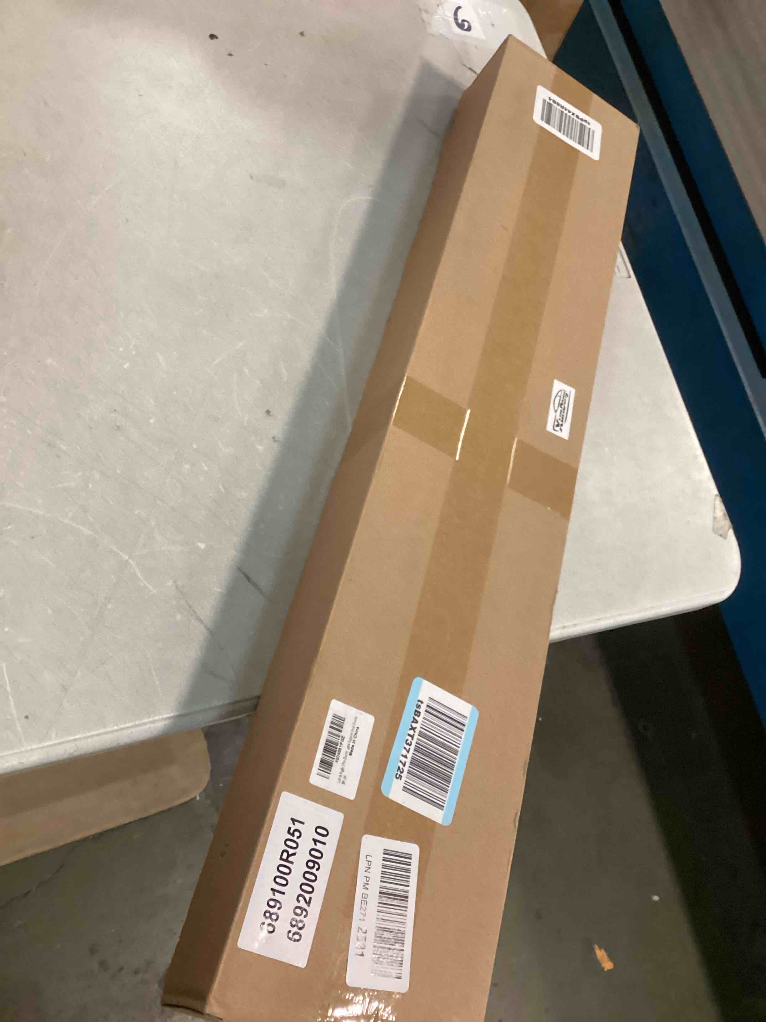 https://s3.amazonaws.com/lotting-images-prod/bidfta/BRN0275712_1728562276985.jpeg
