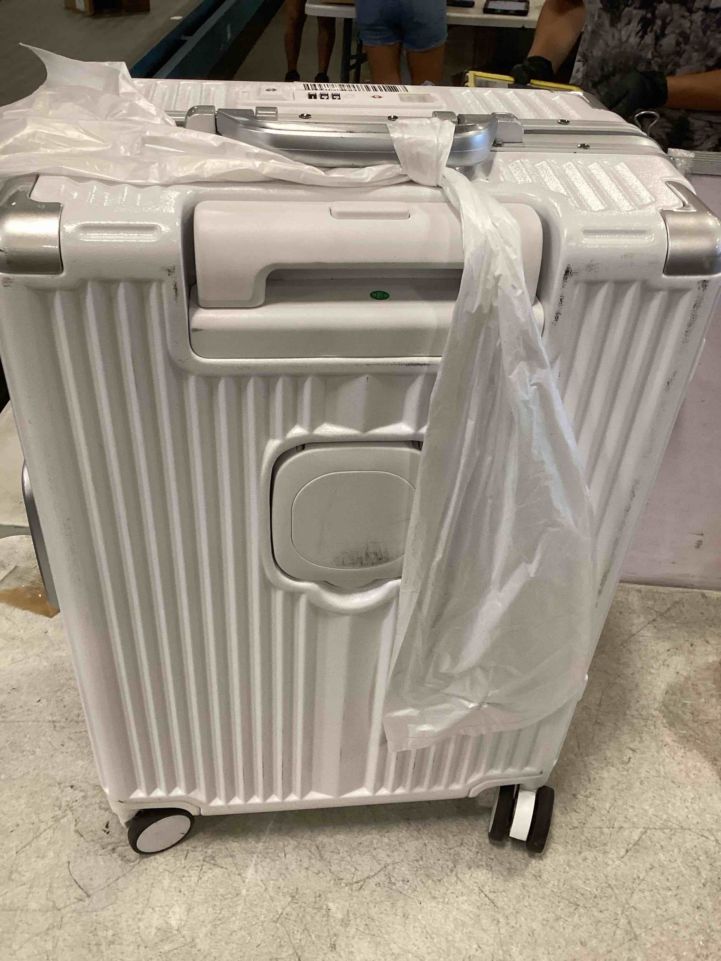 Carry On Luggage, 22x14x9 Airline Approved Aluminum Hard Shell Suitcase