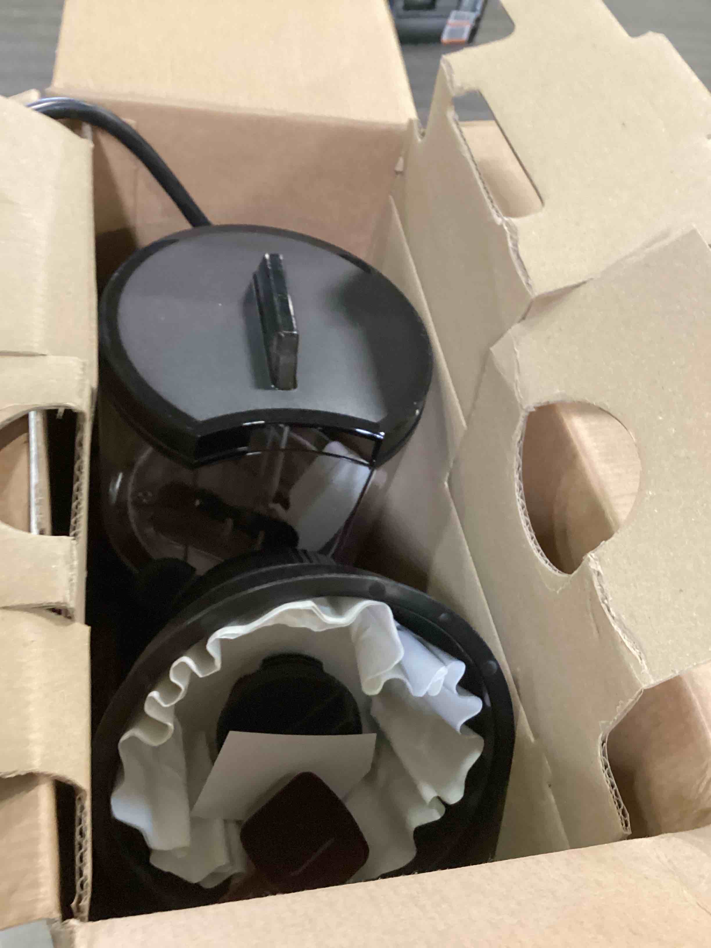 https://s3.amazonaws.com/lotting-images-prod/bidfta/BRN0279037_1727883929039.jpeg