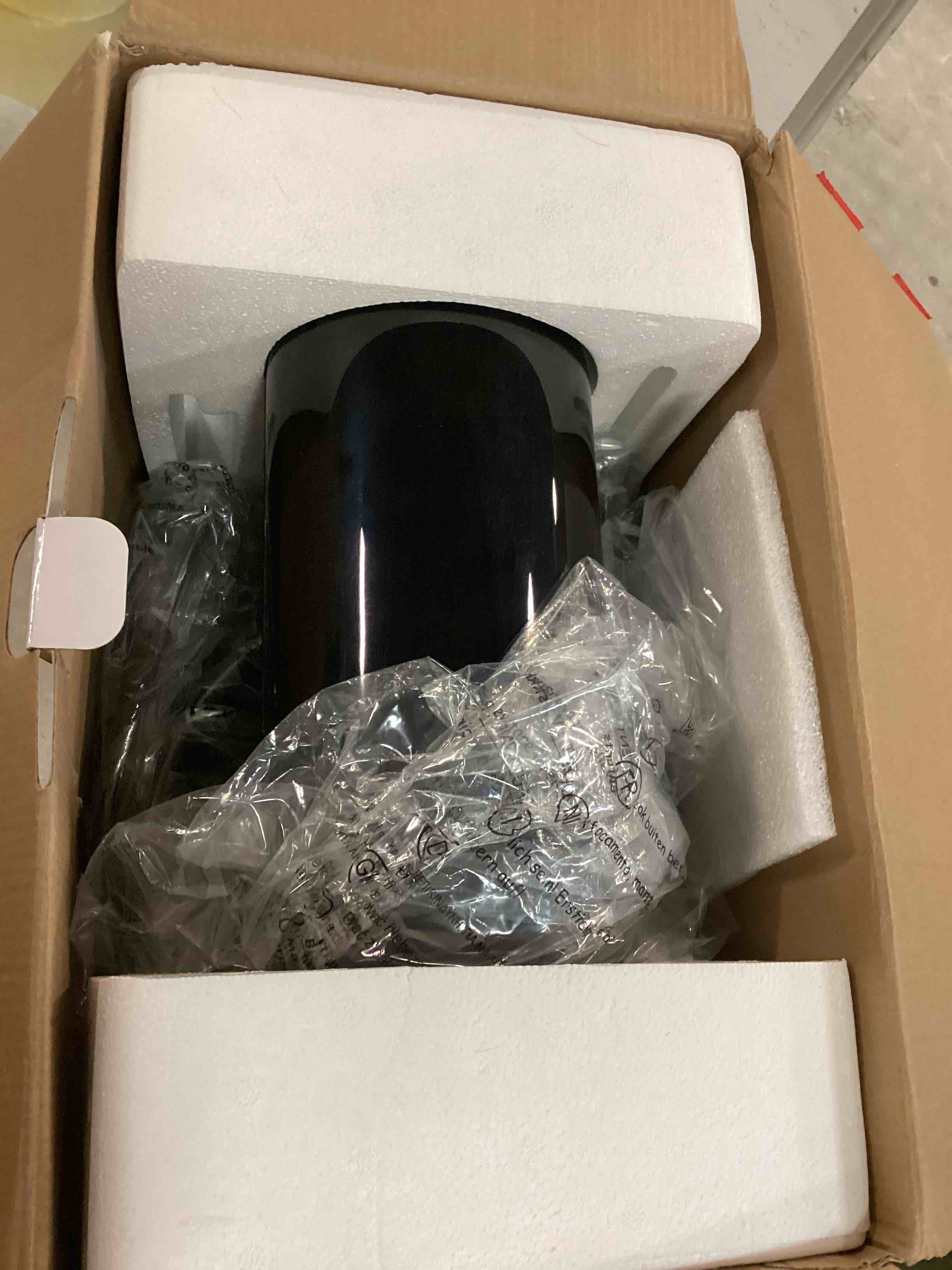 https://s3.amazonaws.com/lotting-images-prod/bidfta/BRN0282607_1727954452435.jpeg