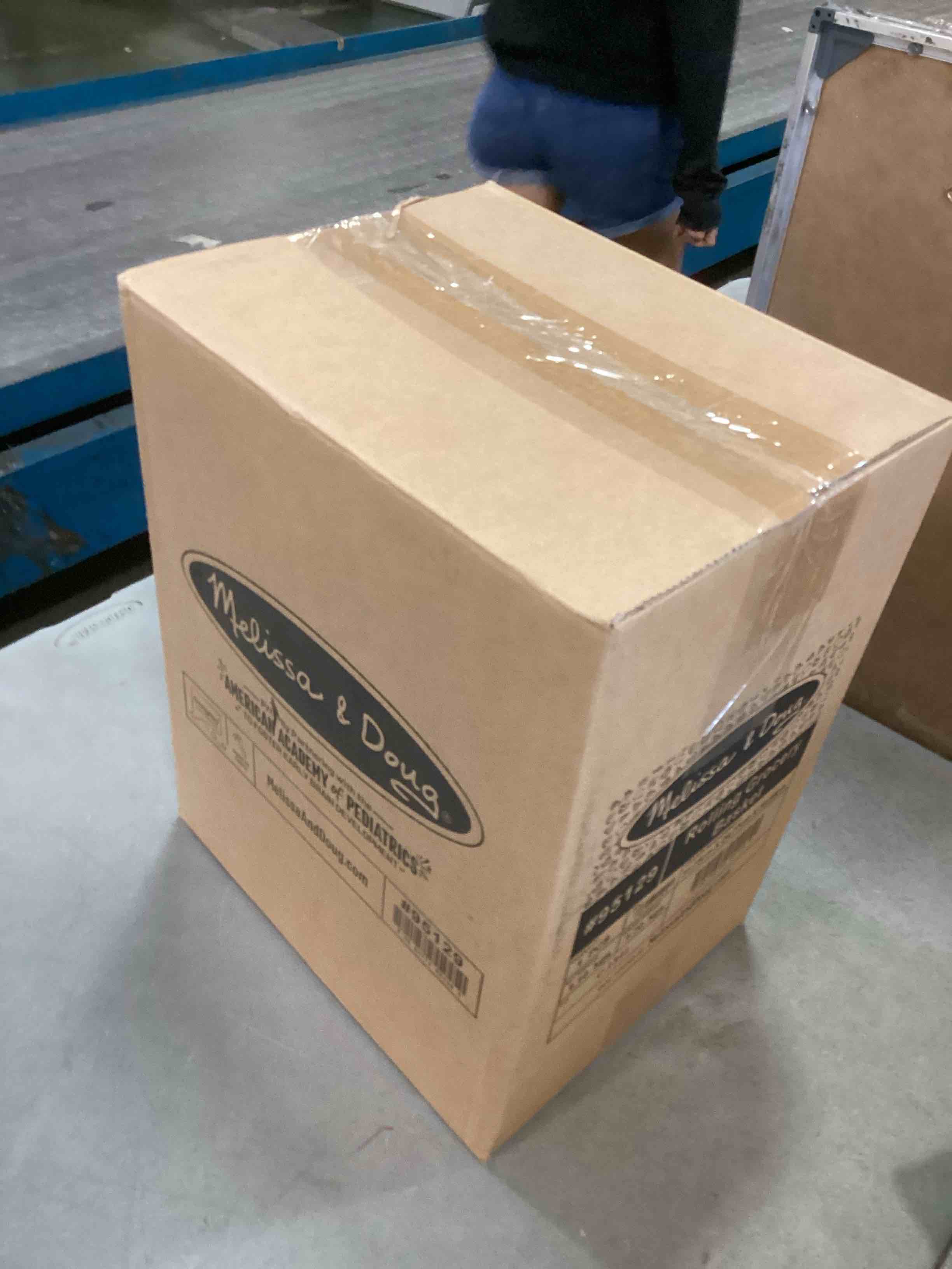 https://s3.amazonaws.com/lotting-images-prod/bidfta/BRN0286210_1728321651454.jpeg