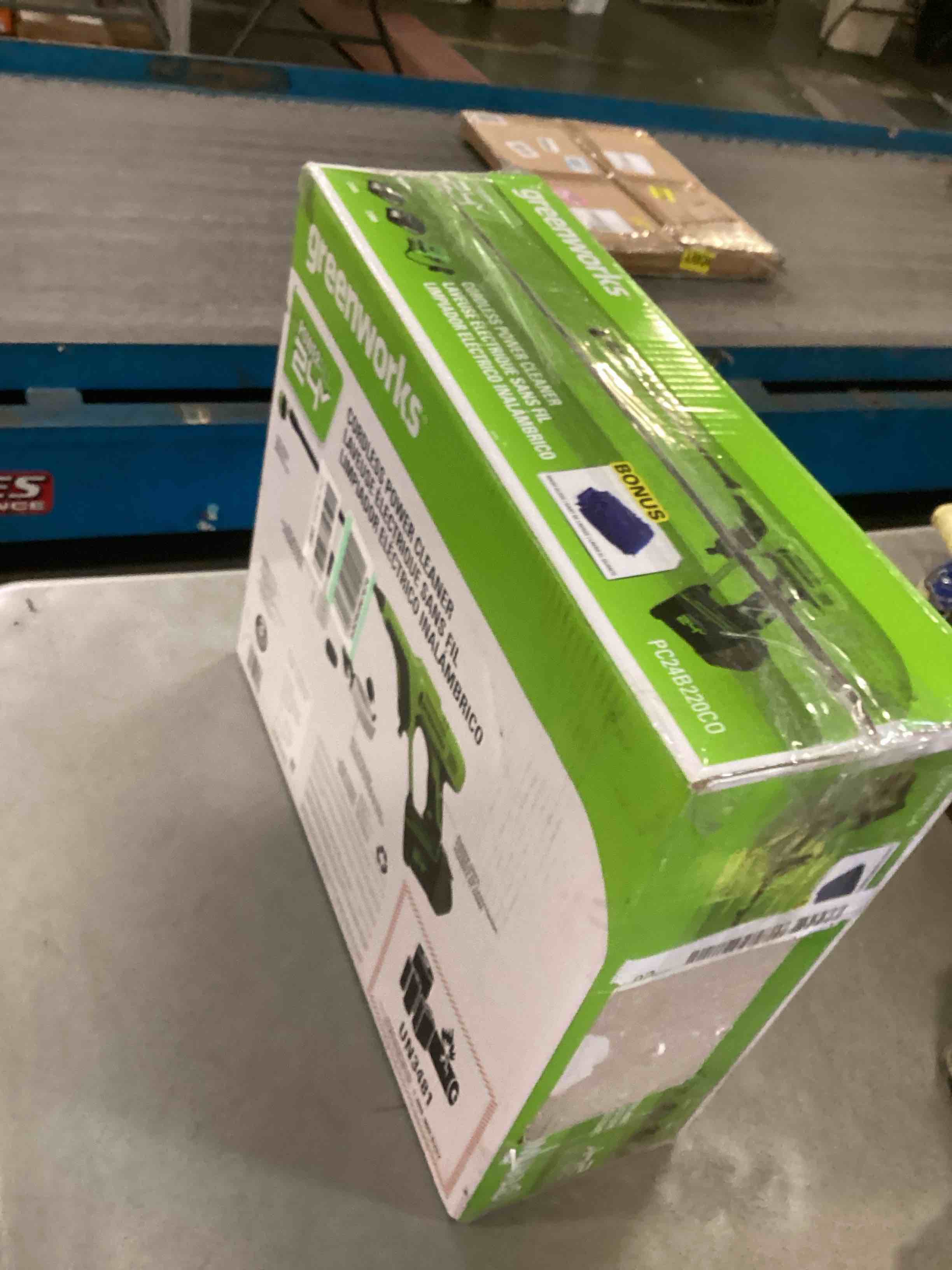 https://s3.amazonaws.com/lotting-images-prod/bidfta/BRN0286342_1728311125521.jpeg
