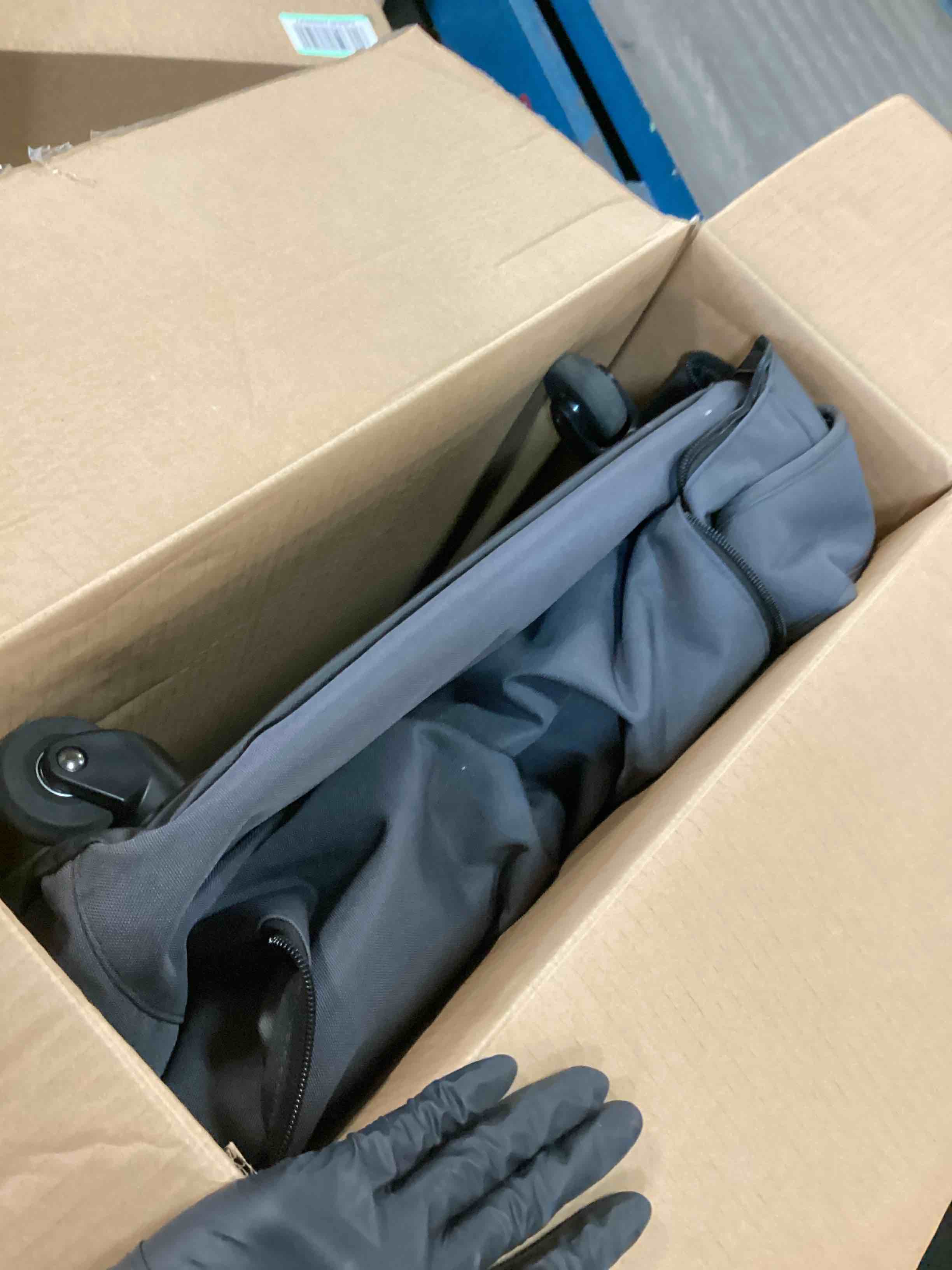 https://s3.amazonaws.com/lotting-images-prod/bidfta/BRN0286670_1728045295452.jpeg