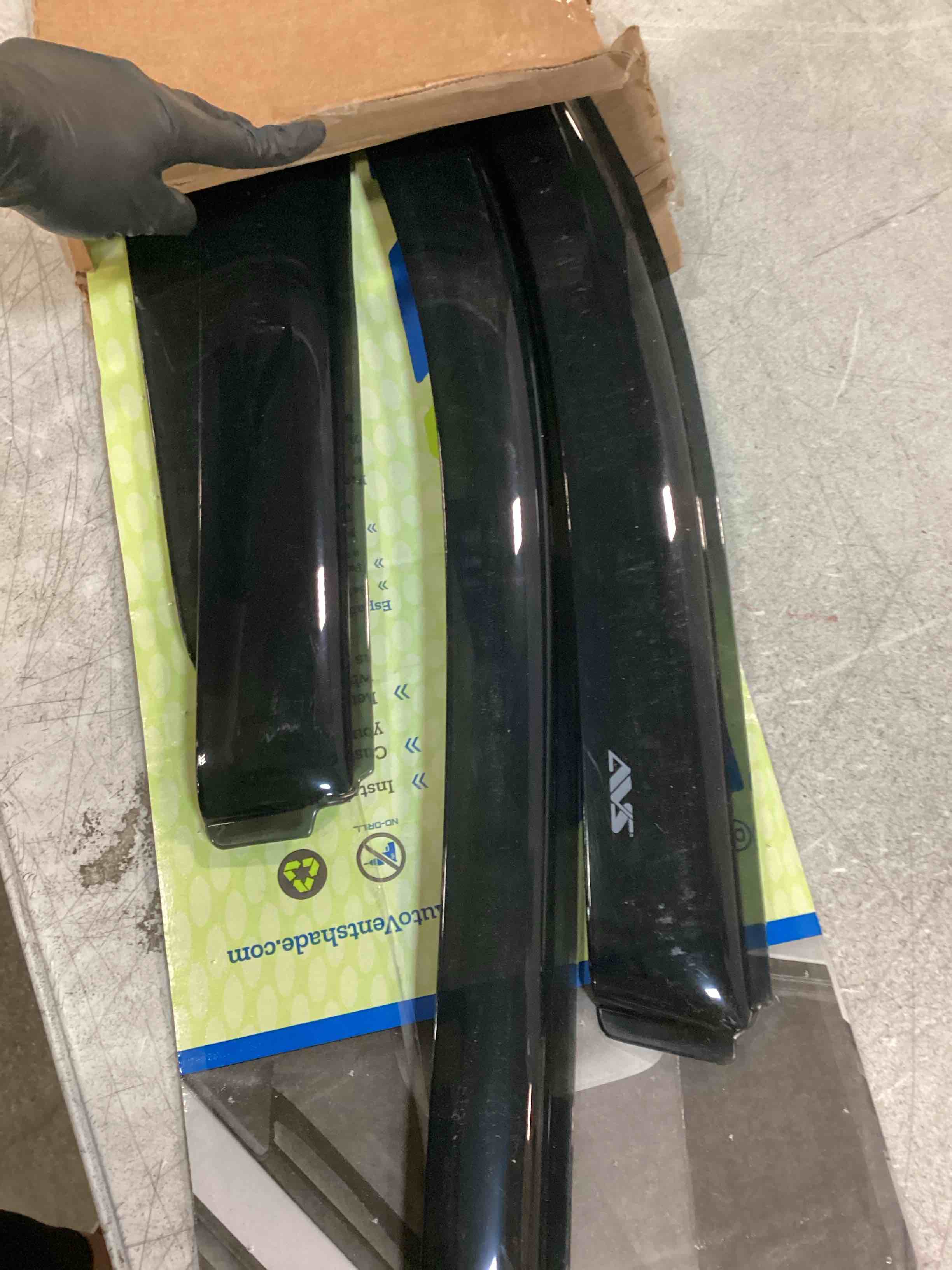 Auto Ventshade 194252 Ventvisor In Channel Deflector 4 Pc. Fits 2015