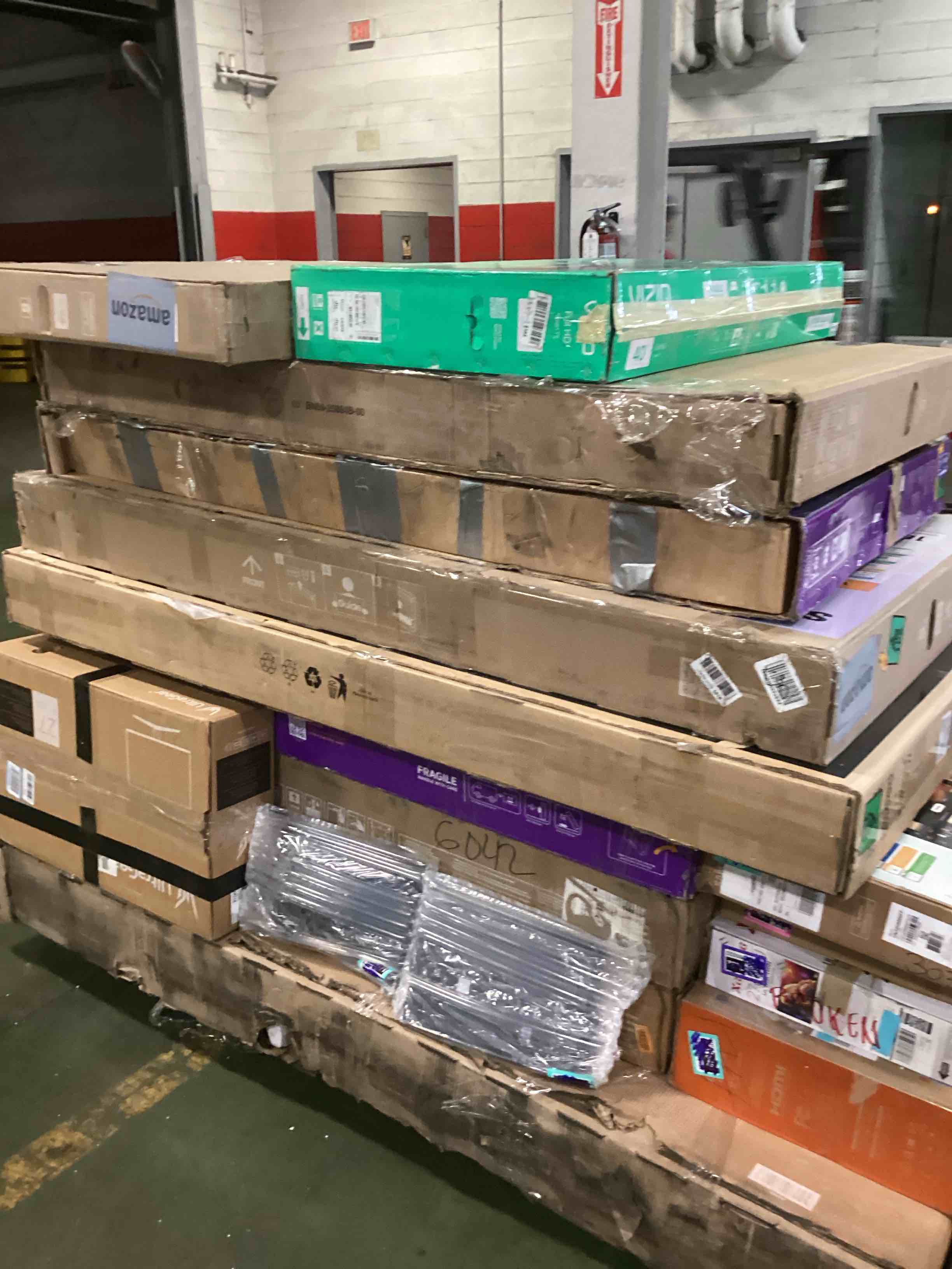 https://s3.amazonaws.com/lotting-images-prod/bidfta/BRN0288732_1750954477650.jpeg