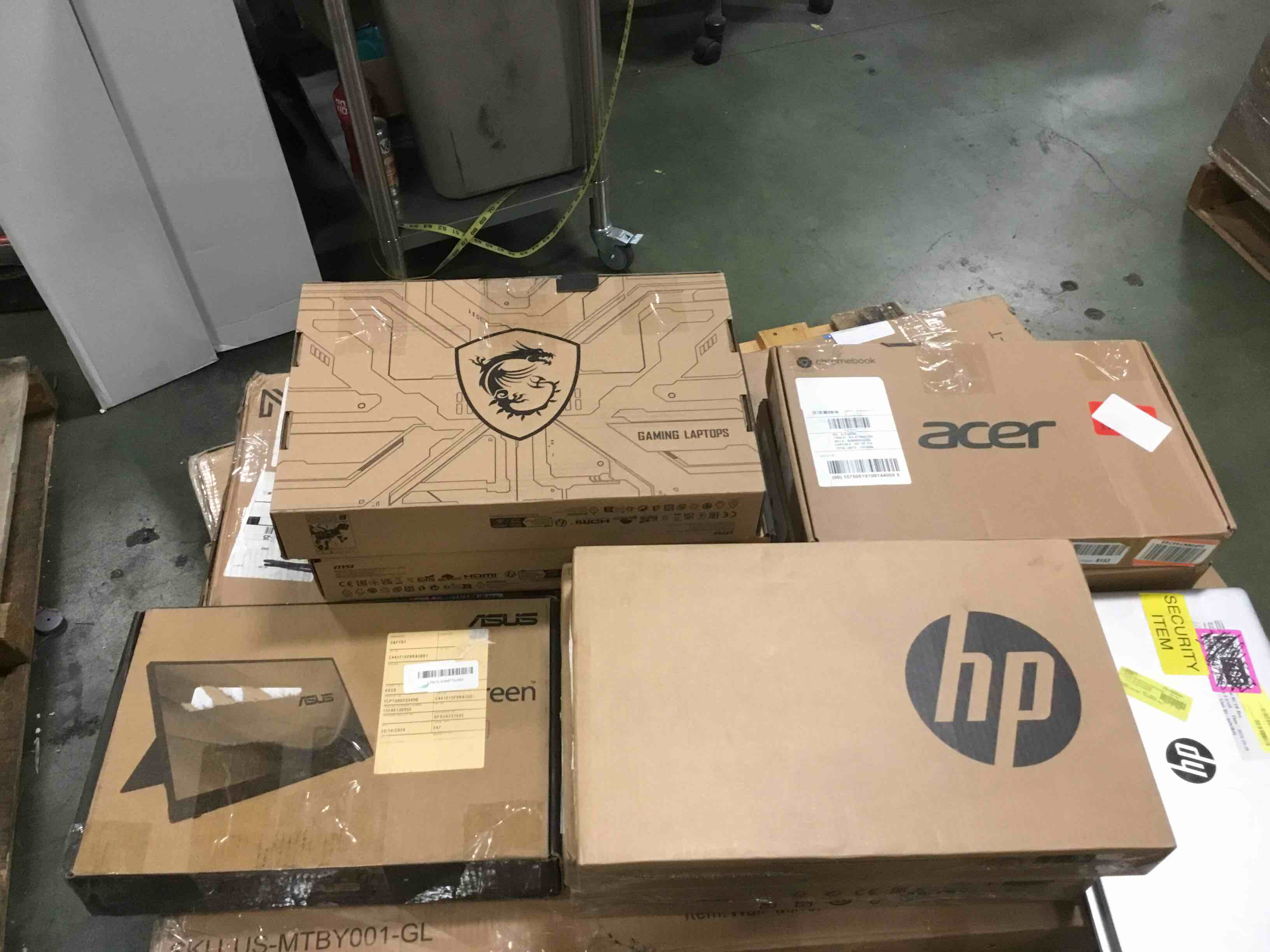 https://s3.amazonaws.com/lotting-images-prod/bidfta/BRN0289287_1738608892998.jpeg