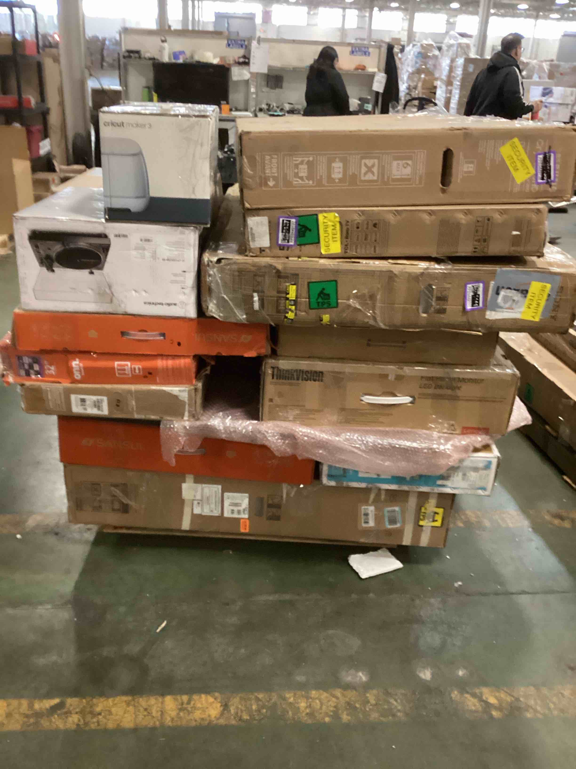https://s3.amazonaws.com/lotting-images-prod/bidfta/BRN0289296_1737728879752.jpeg