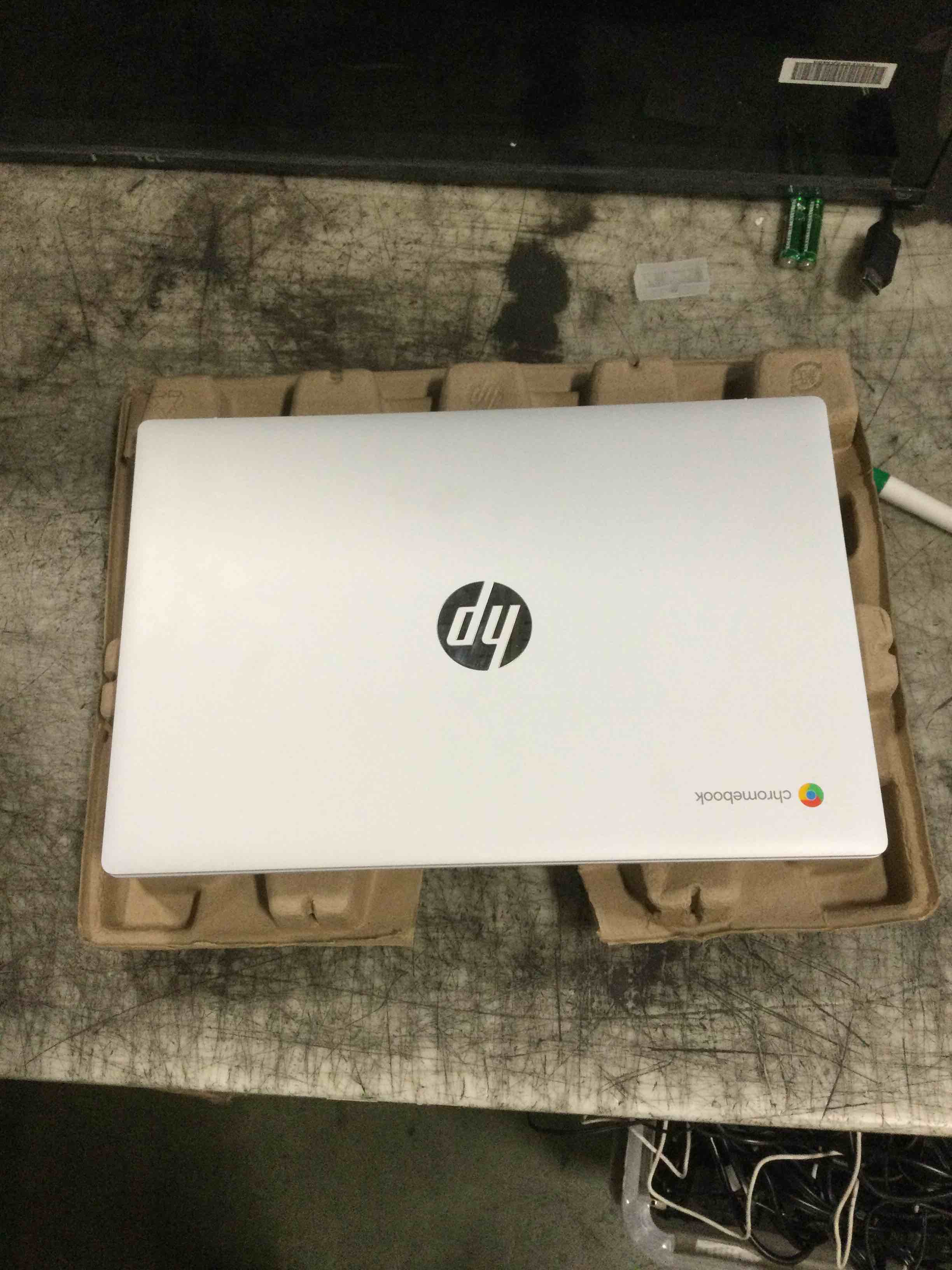 https://s3.amazonaws.com/lotting-images-prod/bidfta/BRN0289468_1734027384004.jpeg
