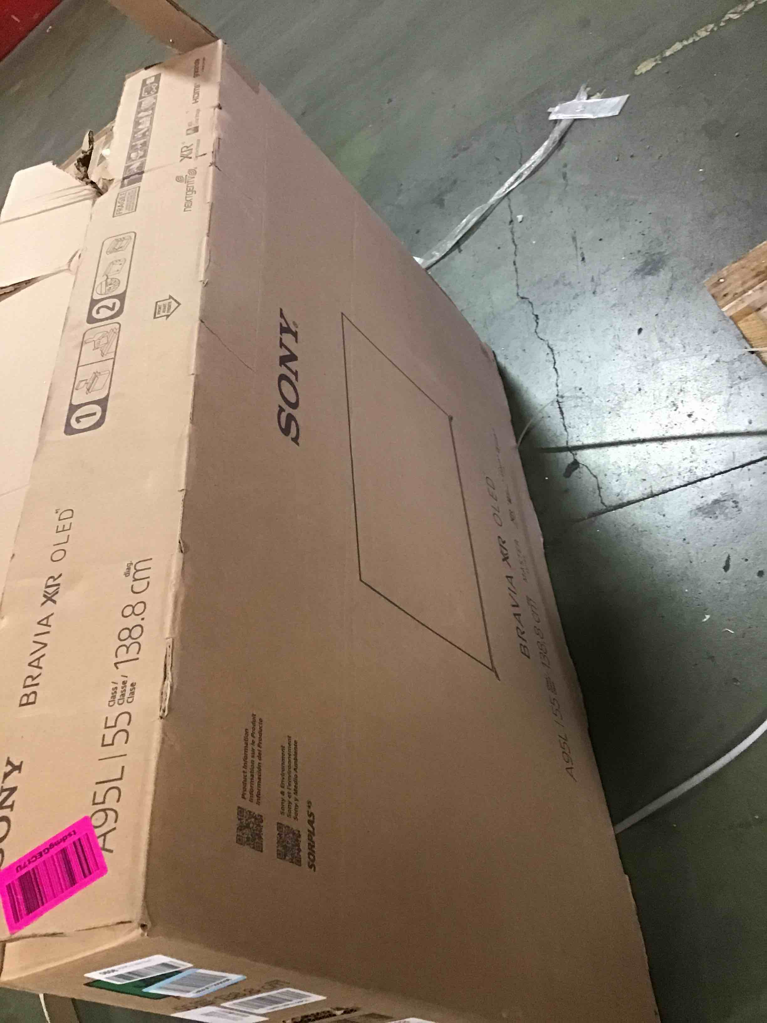 https://s3.amazonaws.com/lotting-images-prod/bidfta/BRN0289860_1729005690484.jpeg