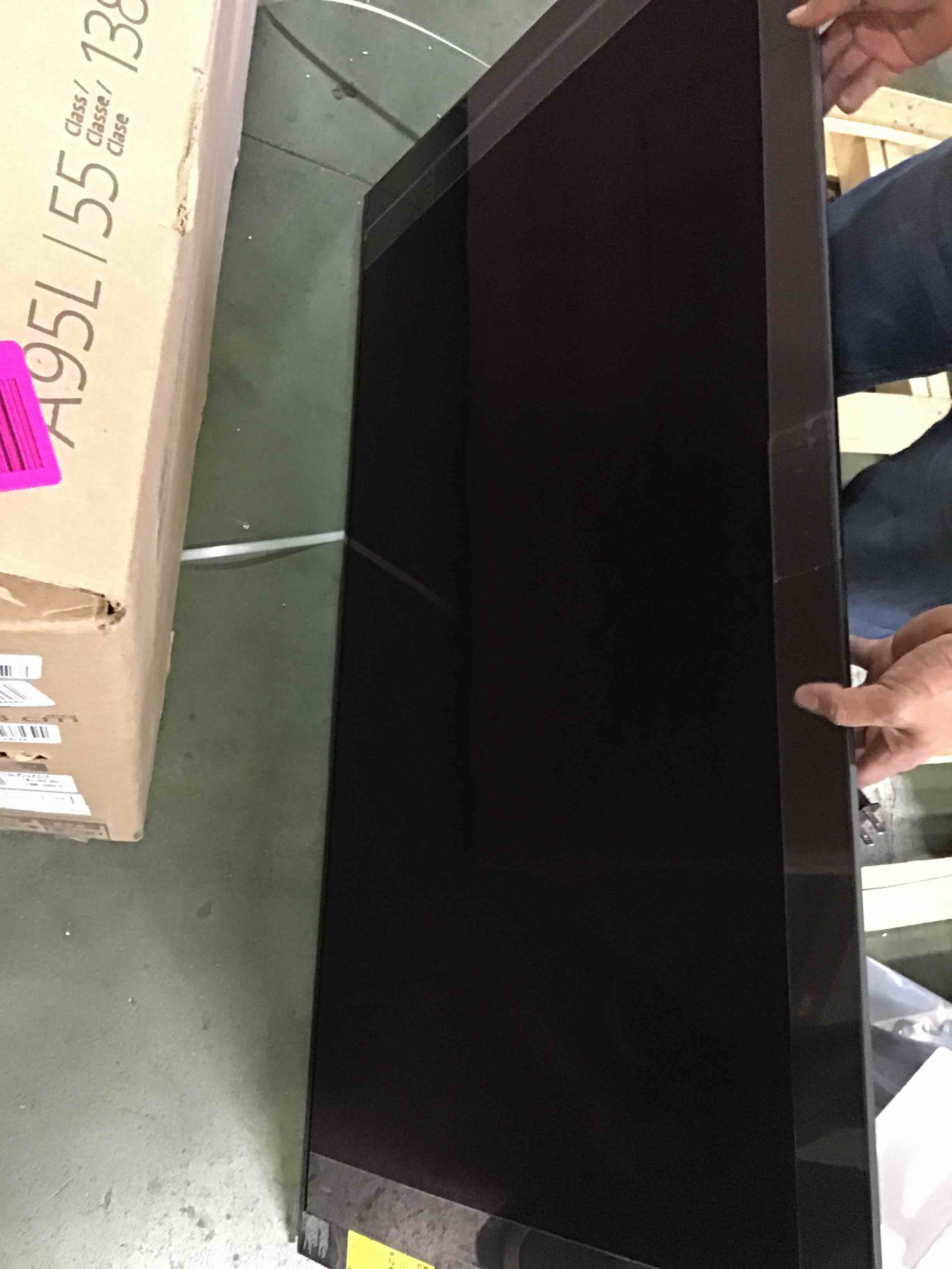 https://s3.amazonaws.com/lotting-images-prod/bidfta/BRN0289860_1729005700448.jpeg