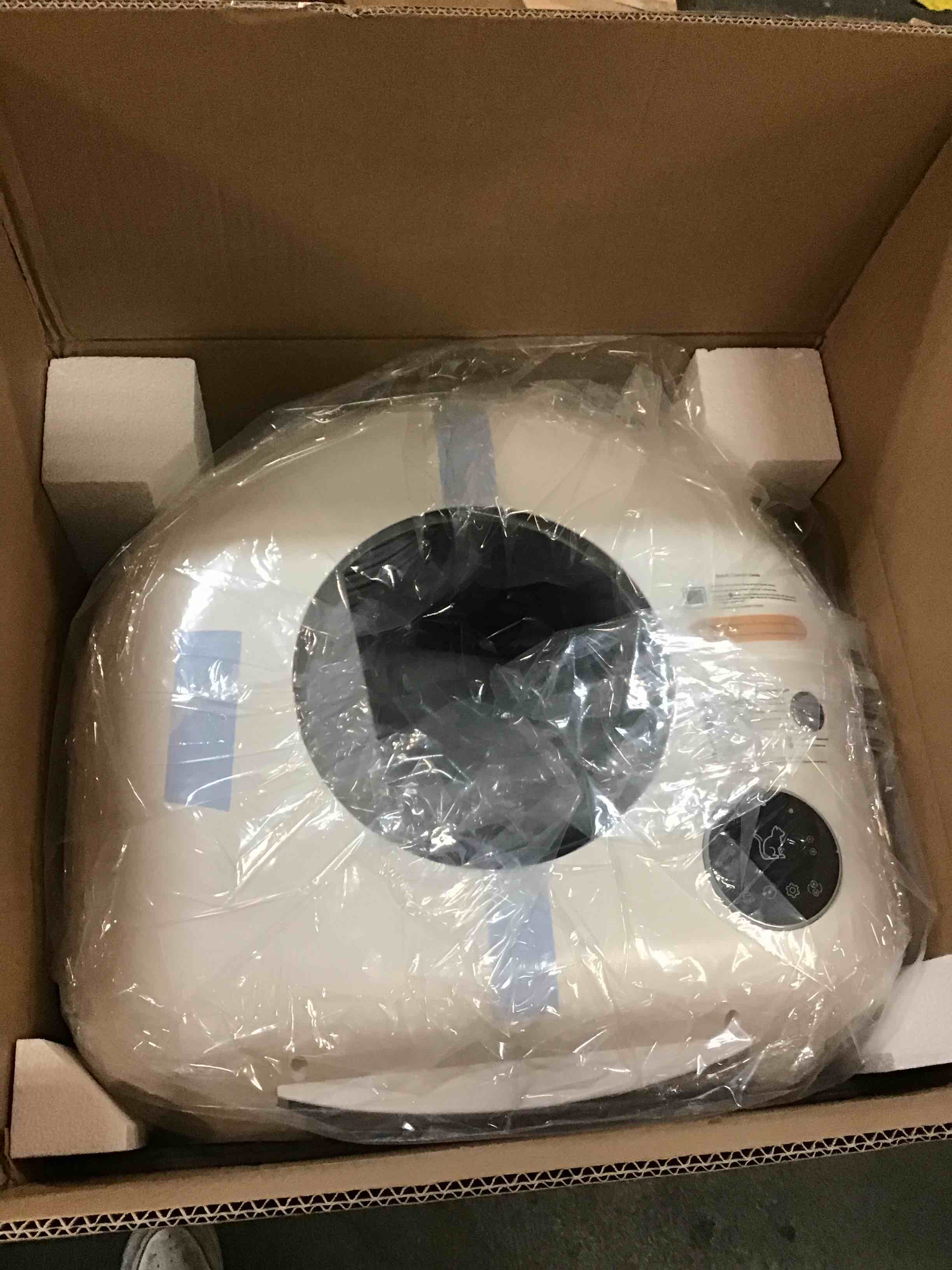 Condition photo showing New/Like New for self cleaning litter box -110l automatic cat litter box self cleaning, all litter can use, with 1 roll garbage bags and mat, app control, white..