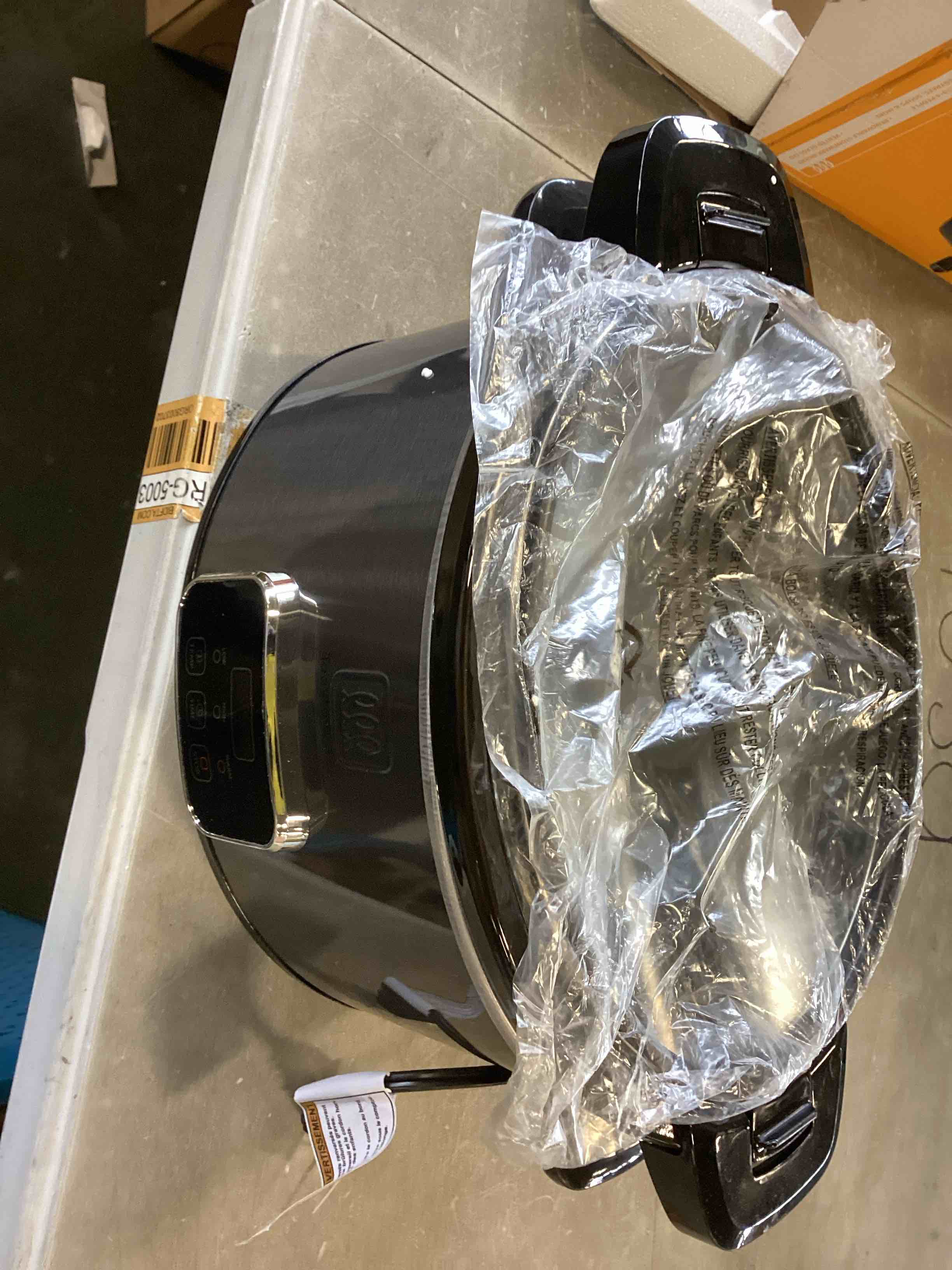 Toastmaster 4Quart Digital Slow Cooker with Locking Lid (Graphite)