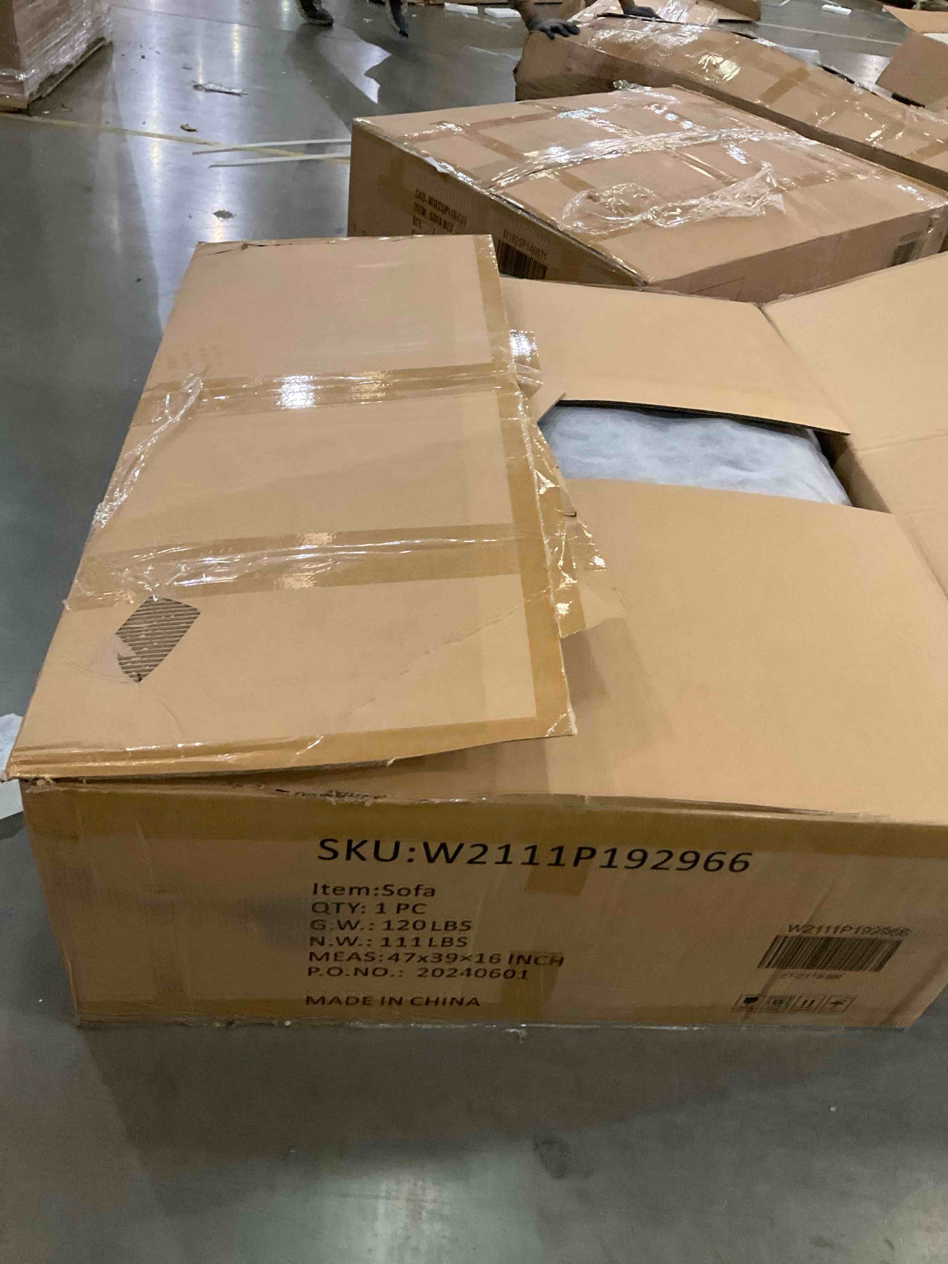 https://s3.amazonaws.com/lotting-images-prod/bidfta/BRN0302599_1733515250547.jpeg