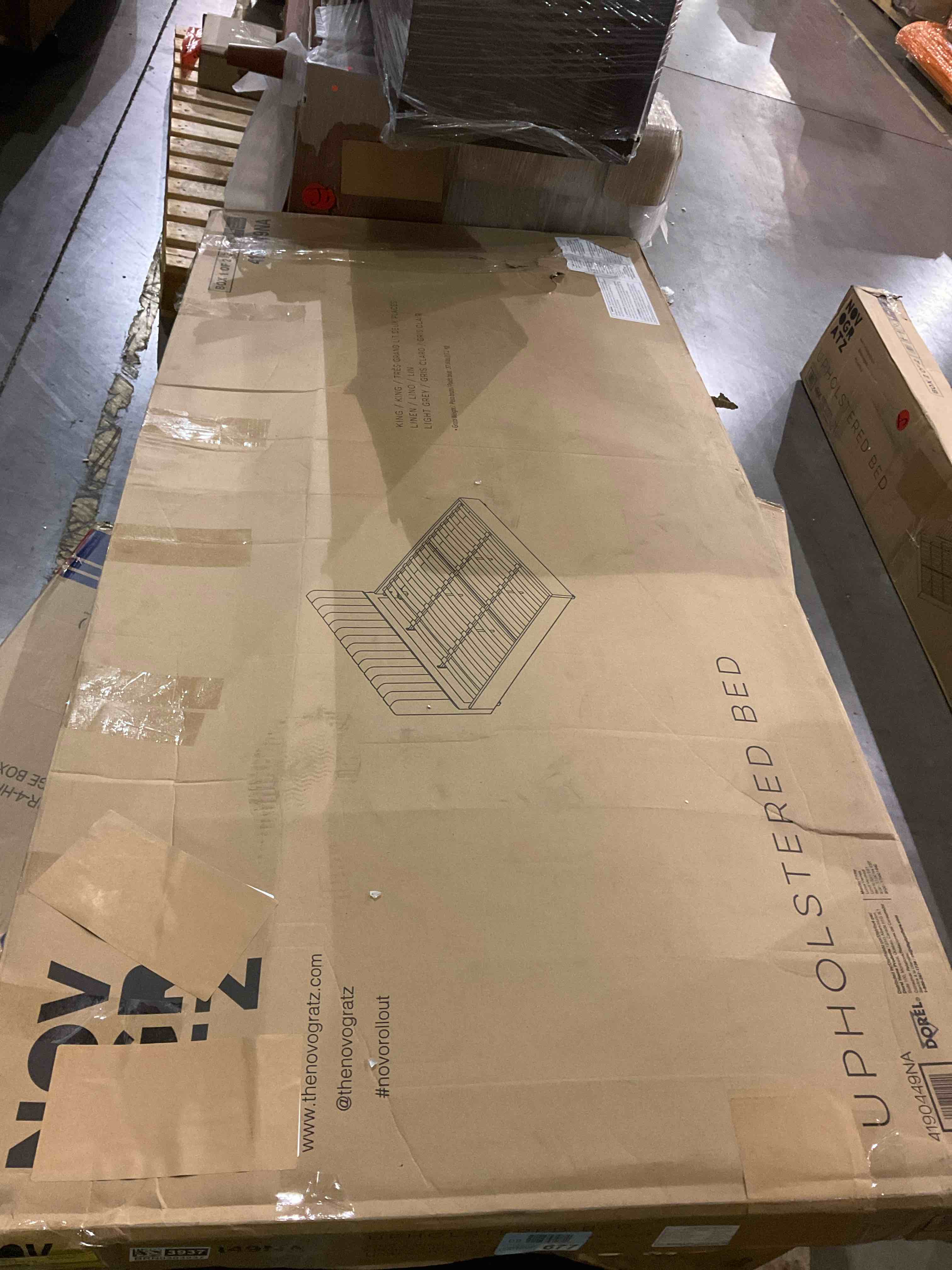 Brittany Tuffed Upholstered Bed