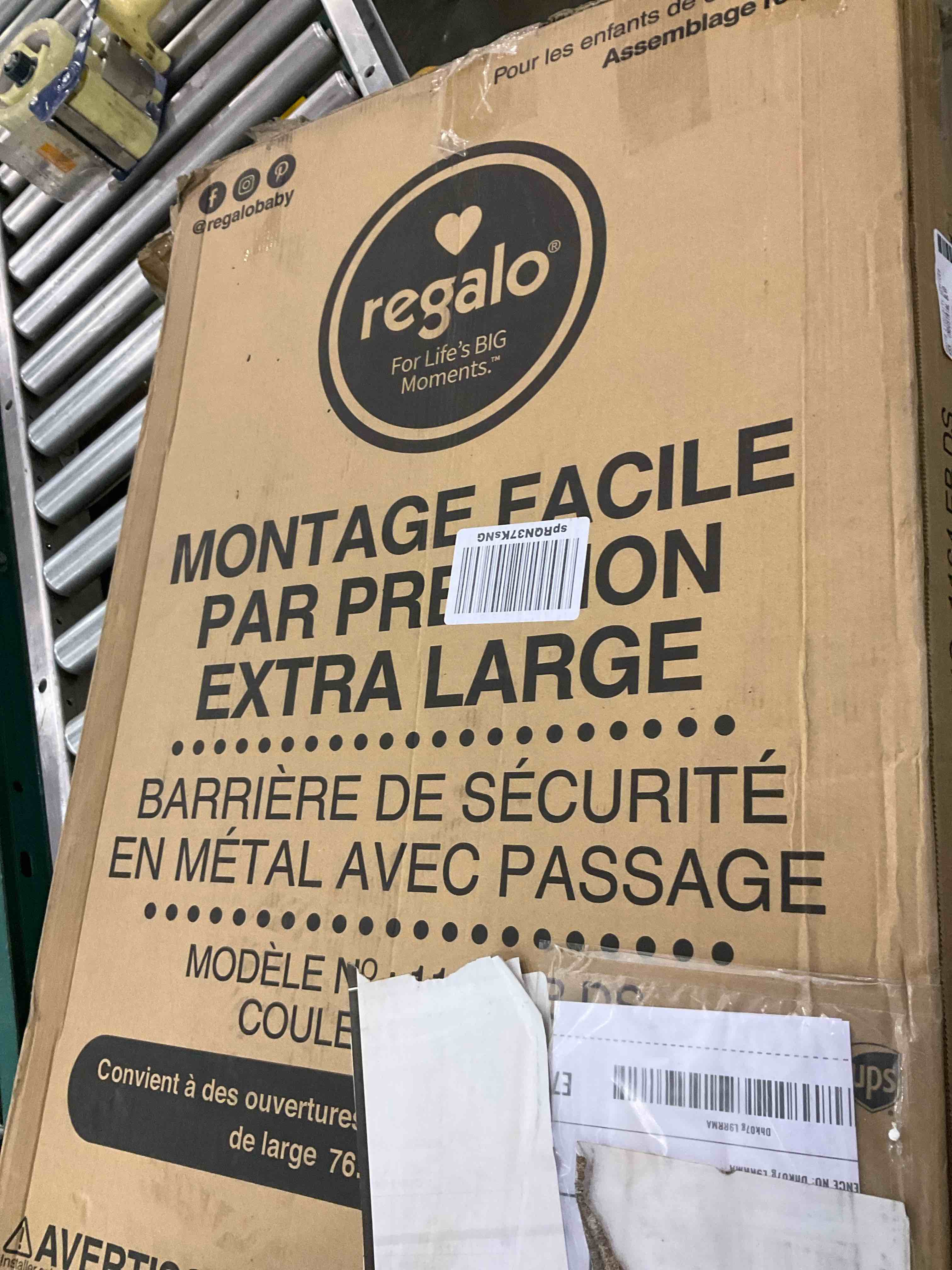 Regalo Easy Step 49-Inch Extra Wide Baby Gate, Includes 4-Inch and 12-Inch Extension Kit, 4 Pack of Pressure Mount Kit and 4 Pack of Wall Mount Kit, Black