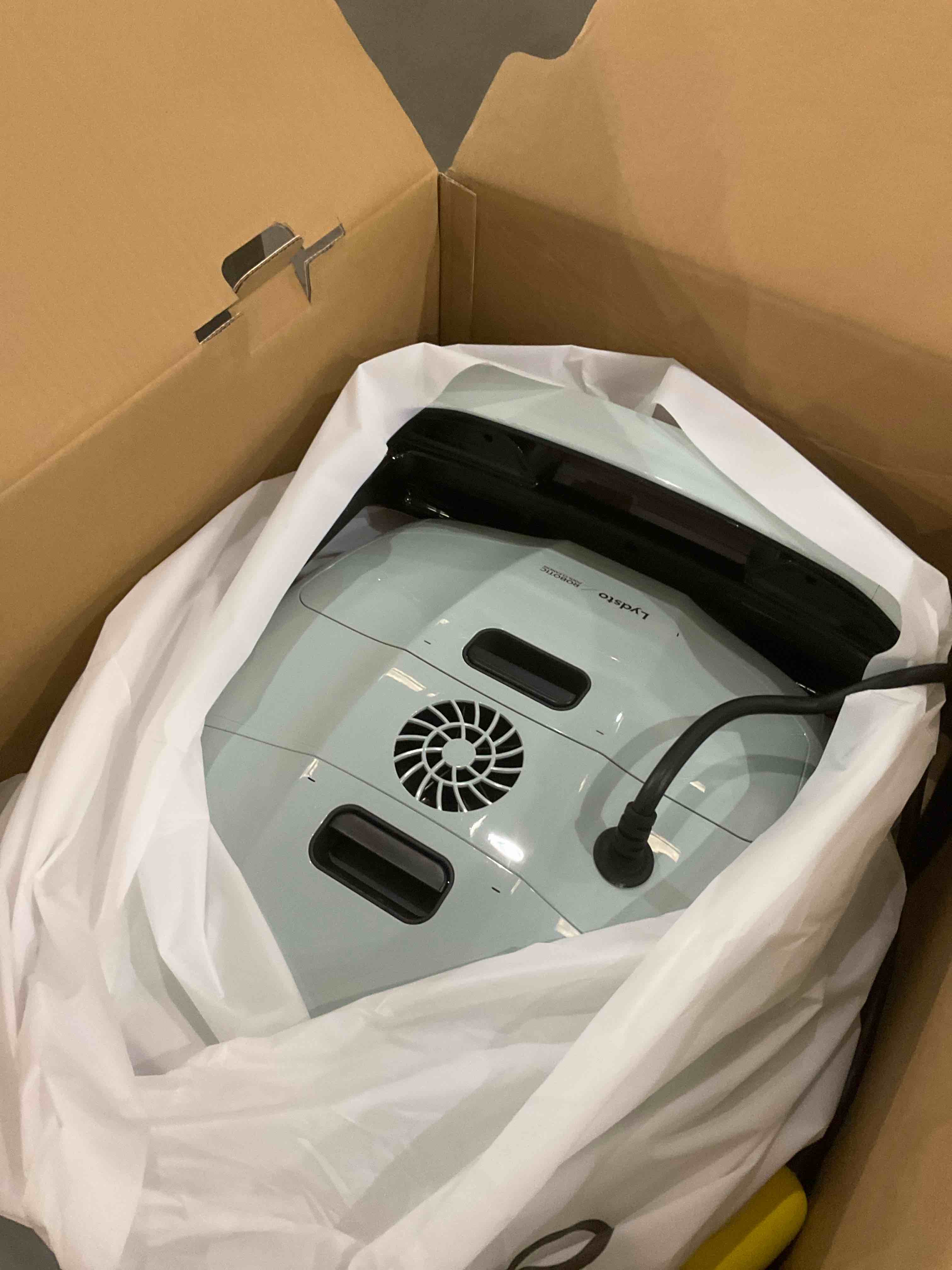 https://s3.amazonaws.com/lotting-images-prod/bidfta/BRN0305561_1730990088353.jpeg