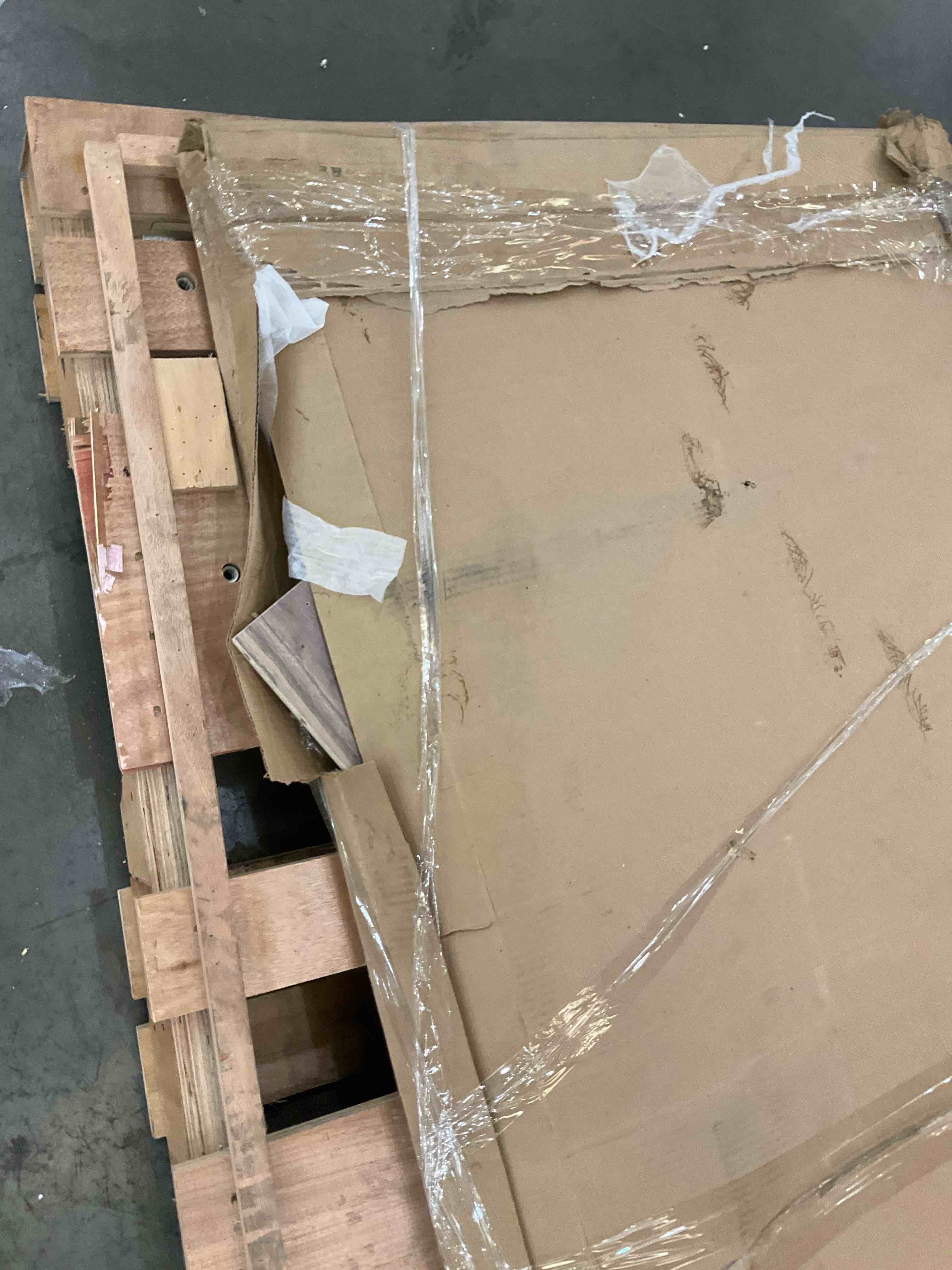 https://s3.amazonaws.com/lotting-images-prod/bidfta/BRN0308357_1730917021215.jpeg