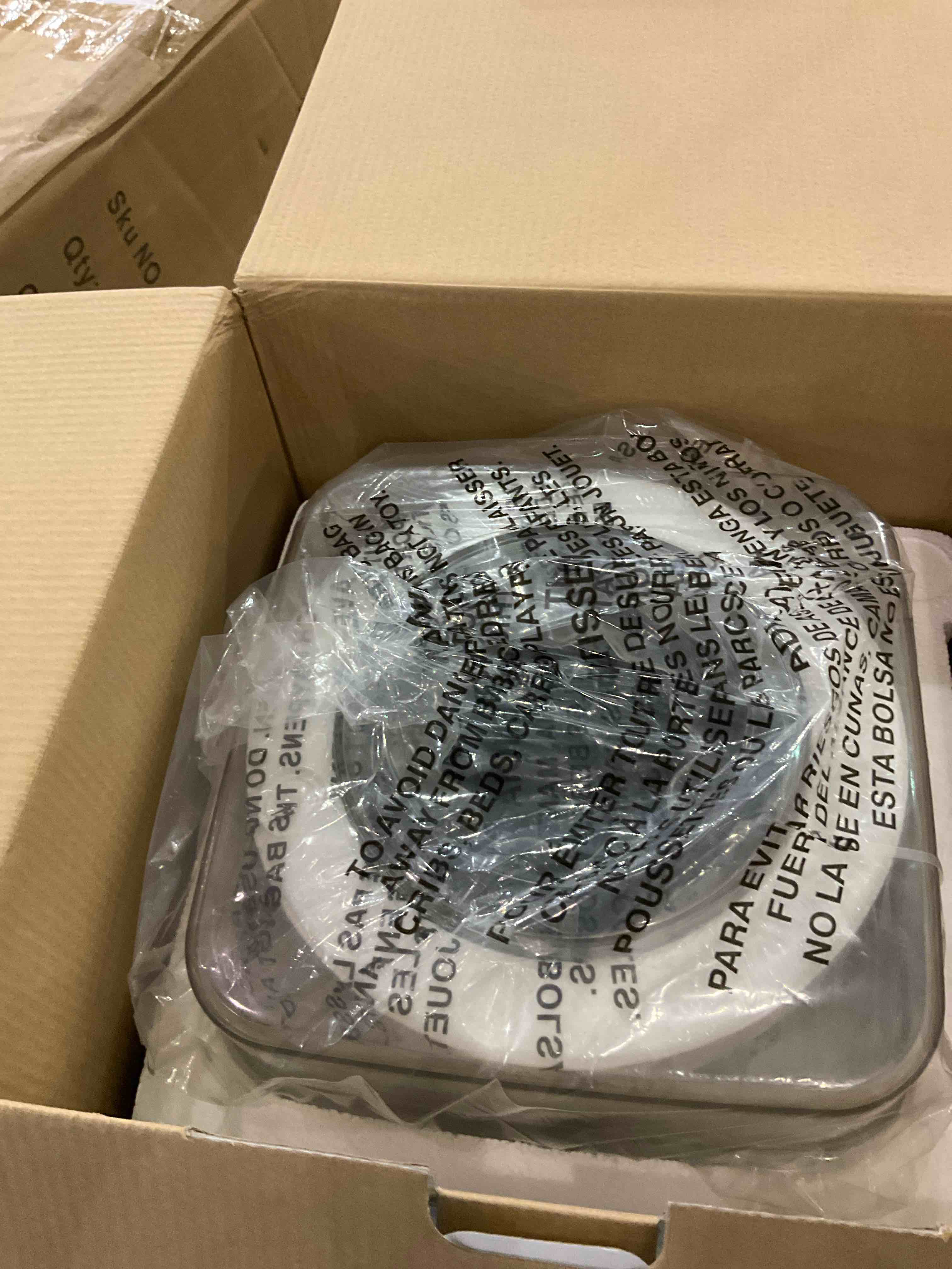 CUISINART Ice Cream Maker, Ice Cream and Frozen Yogurt Machine, 2Qt