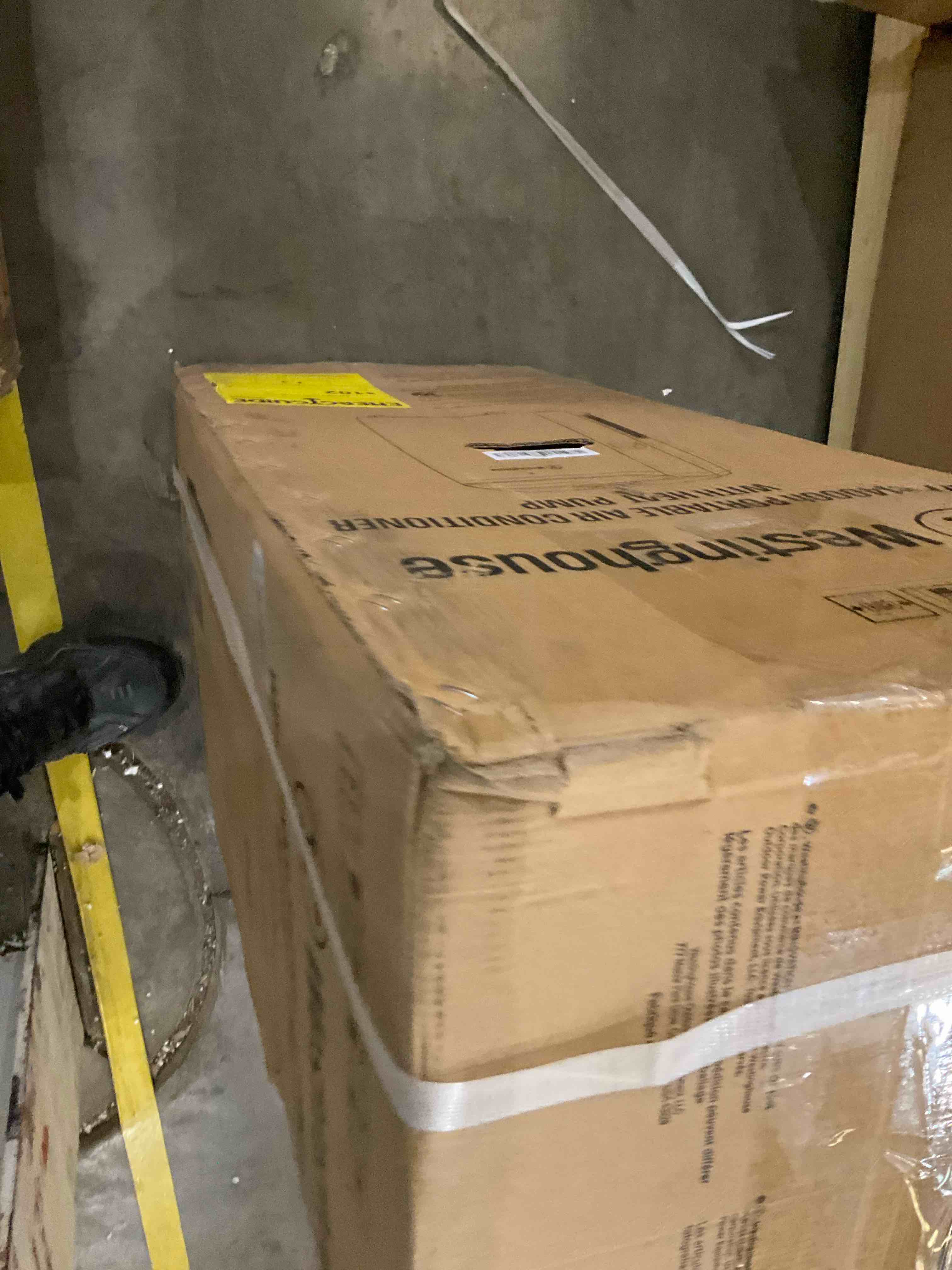 https://s3.amazonaws.com/lotting-images-prod/bidfta/BRN0310545_1737131410634.jpeg