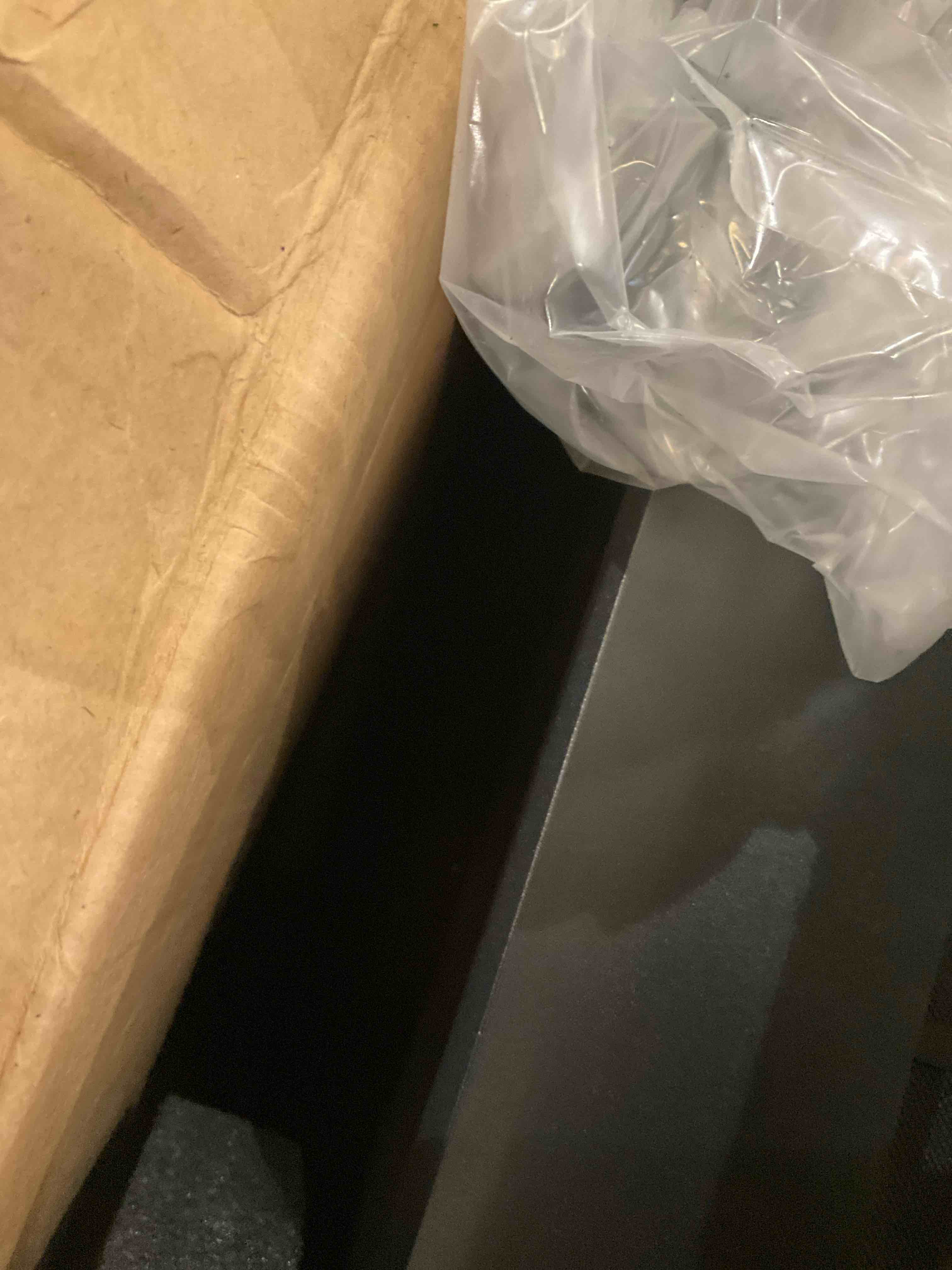 https://s3.amazonaws.com/lotting-images-prod/bidfta/BRN0310804_1736797727328.jpeg