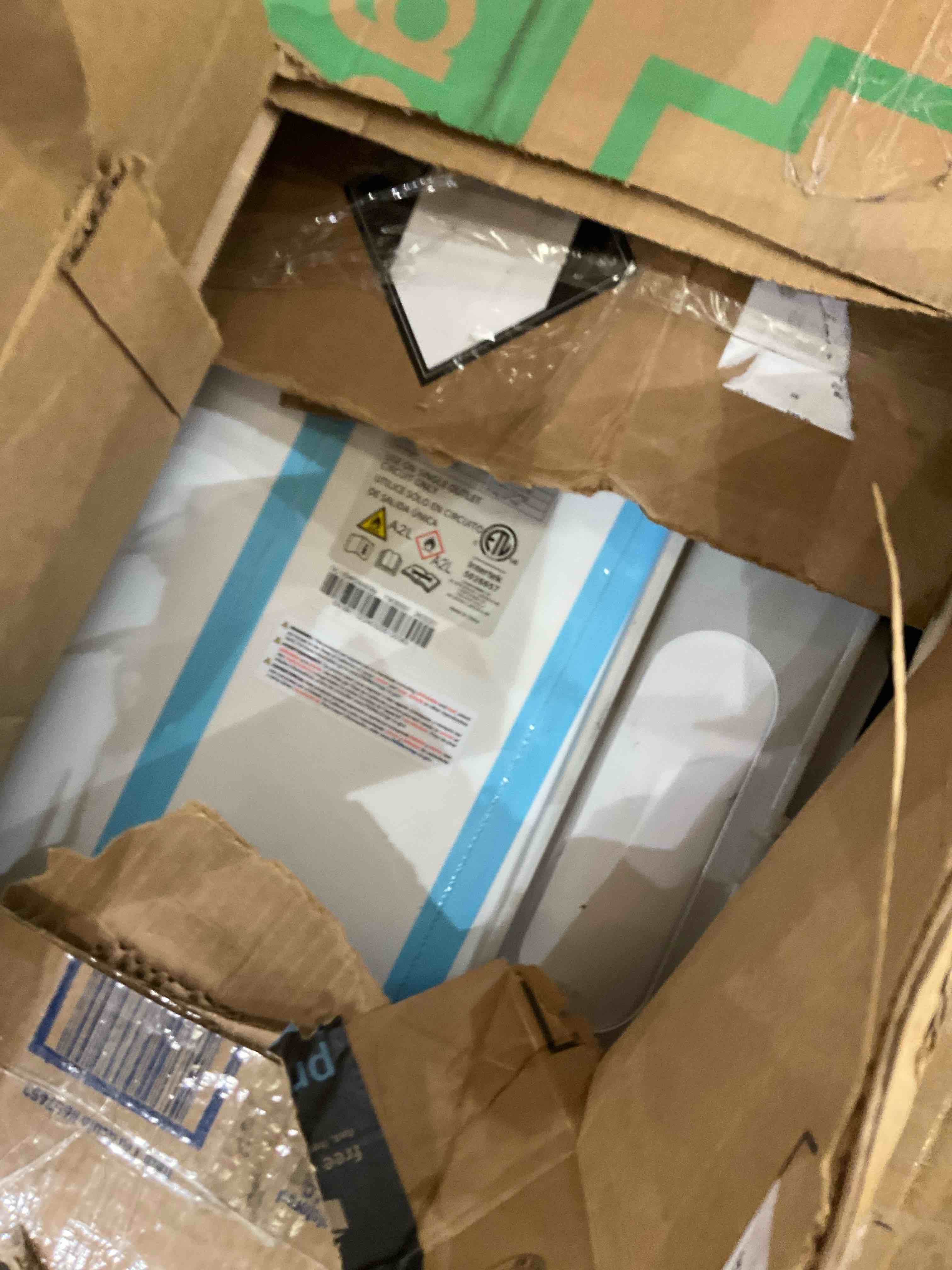 https://s3.amazonaws.com/lotting-images-prod/bidfta/BRN0310938_1736776048452.jpeg