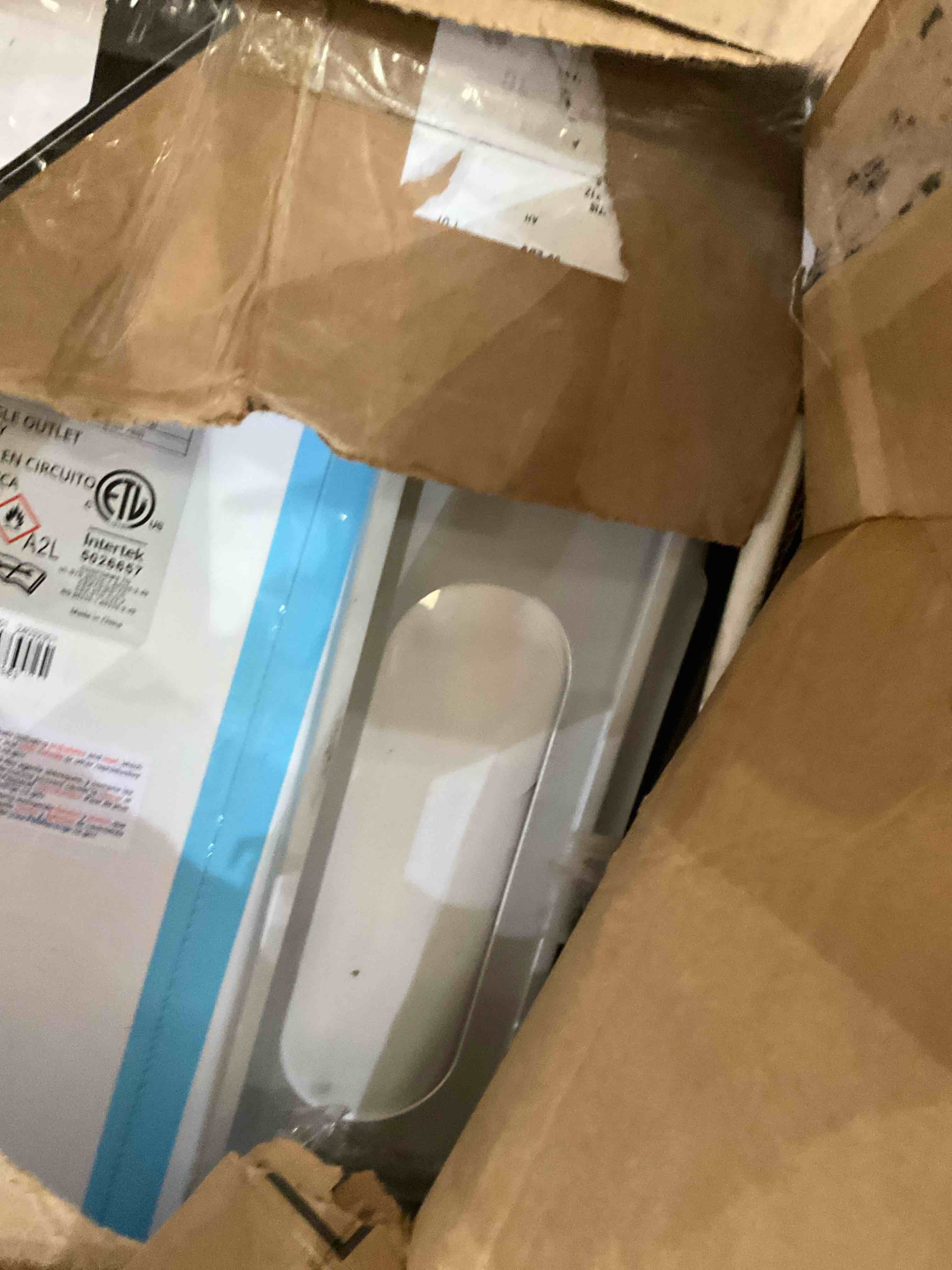 https://s3.amazonaws.com/lotting-images-prod/bidfta/BRN0310938_1736776054436.jpeg