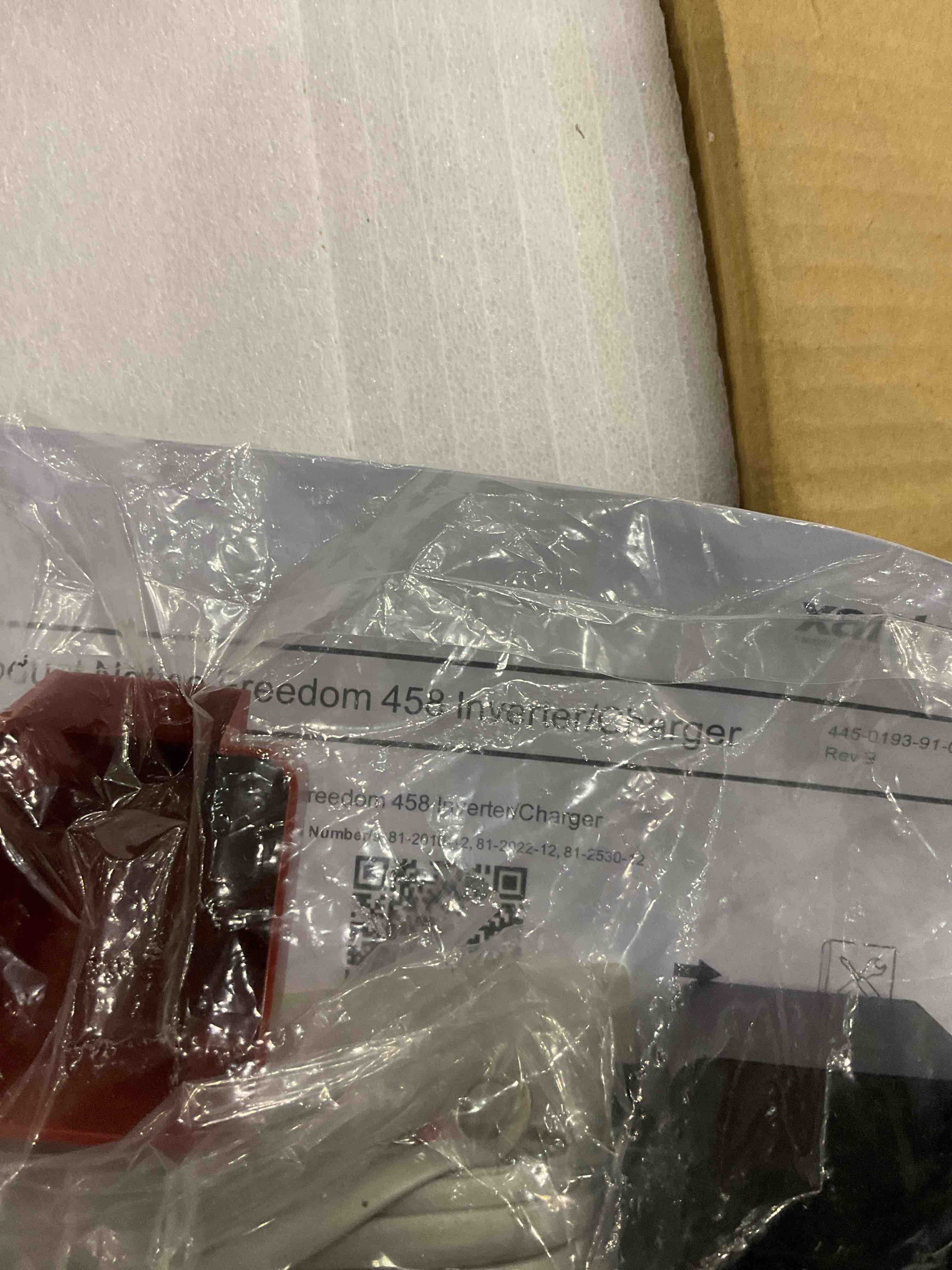 Freedo, 458 inverter/charger