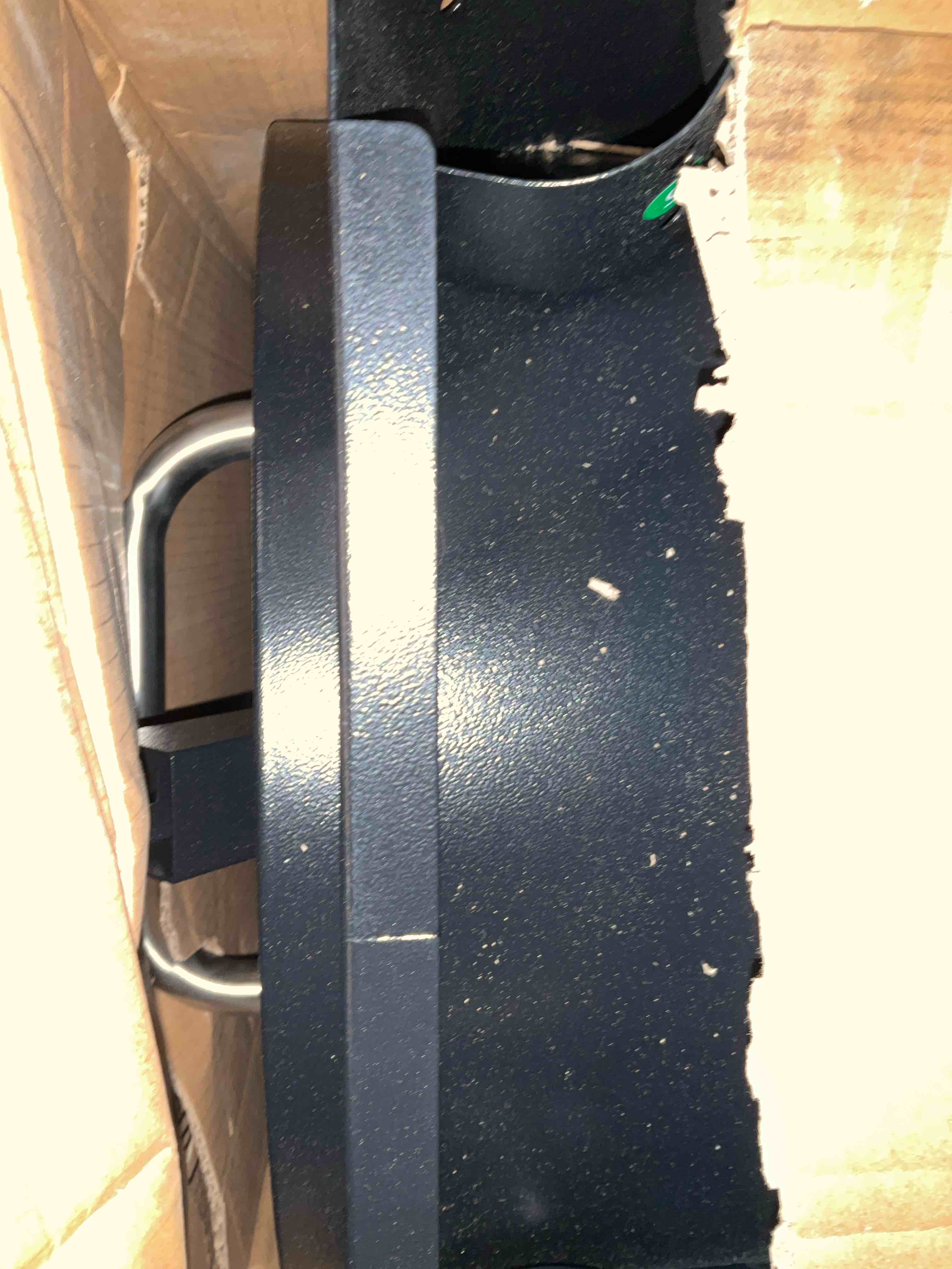 https://s3.amazonaws.com/lotting-images-prod/bidfta/BRN0311020_1736861715160.jpeg