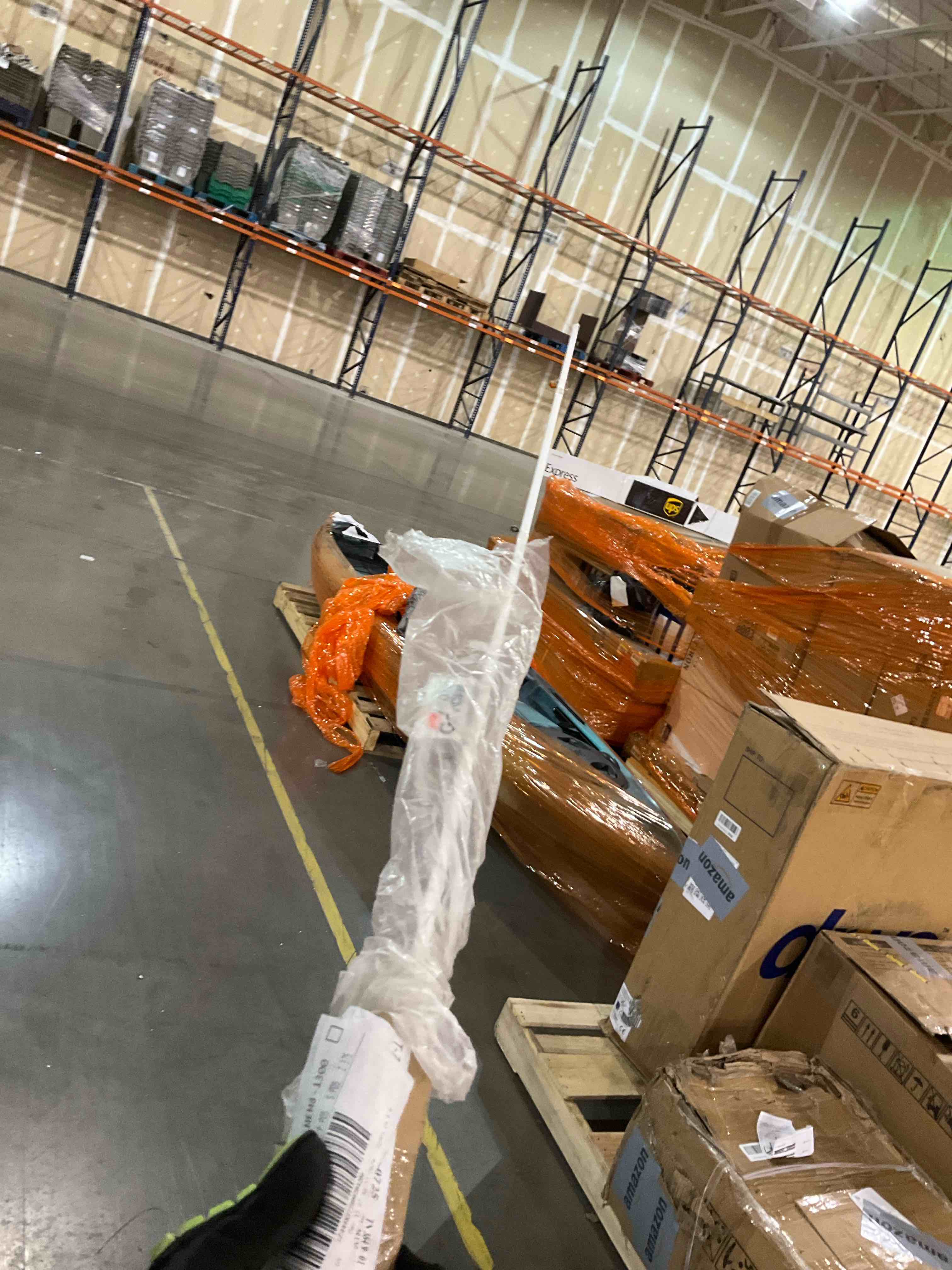https://s3.amazonaws.com/lotting-images-prod/bidfta/BRN0311678_1736256169849.jpeg