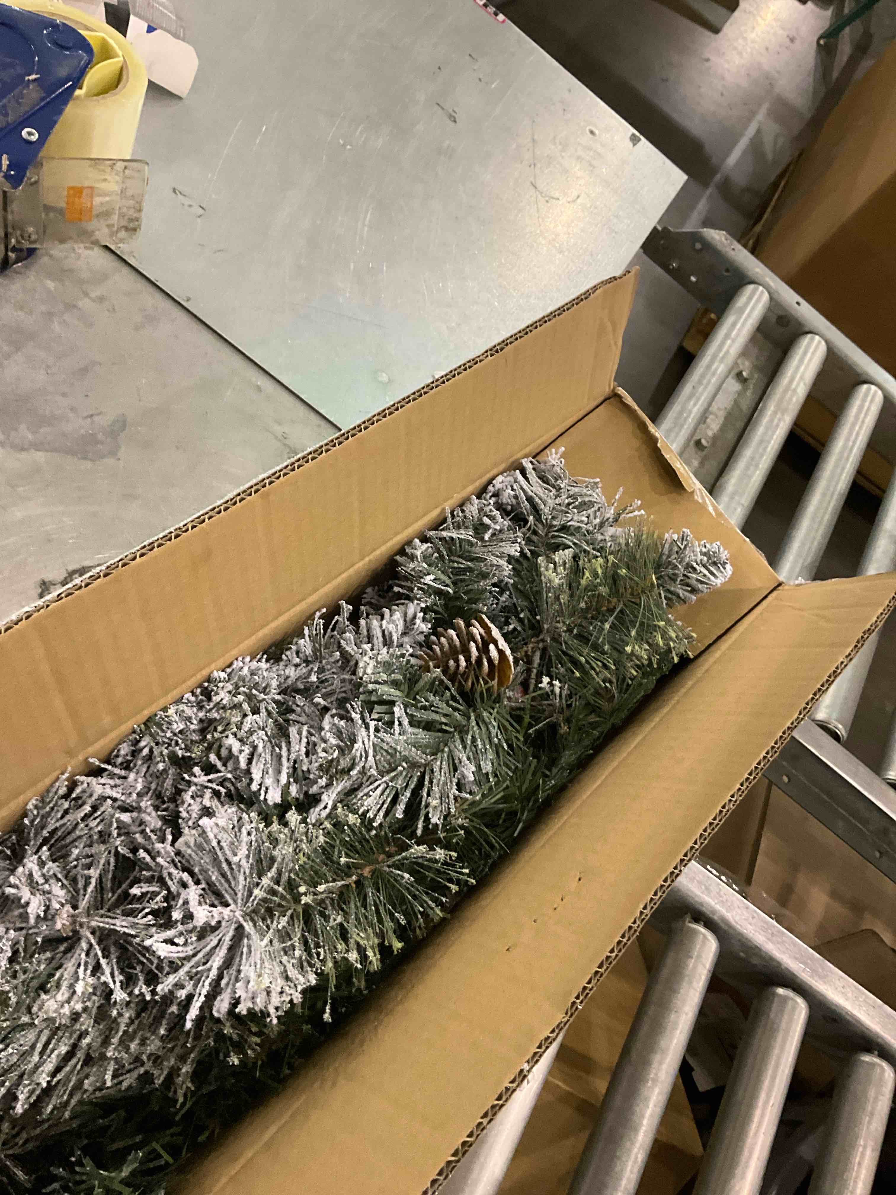 6' Pre-Decorated Christmas Garland