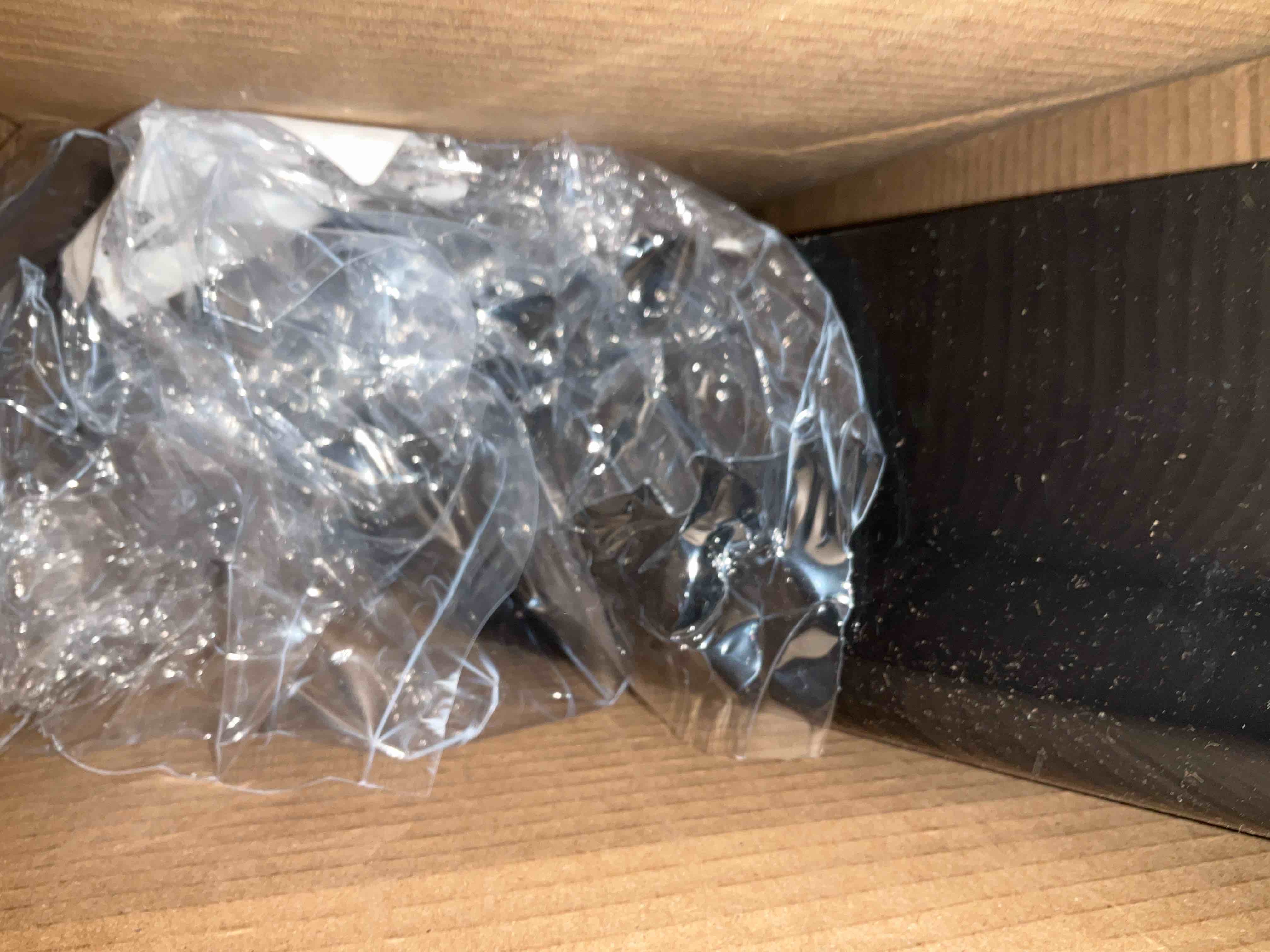 https://s3.amazonaws.com/lotting-images-prod/bidfta/BRN0313718_1730923244694.jpeg