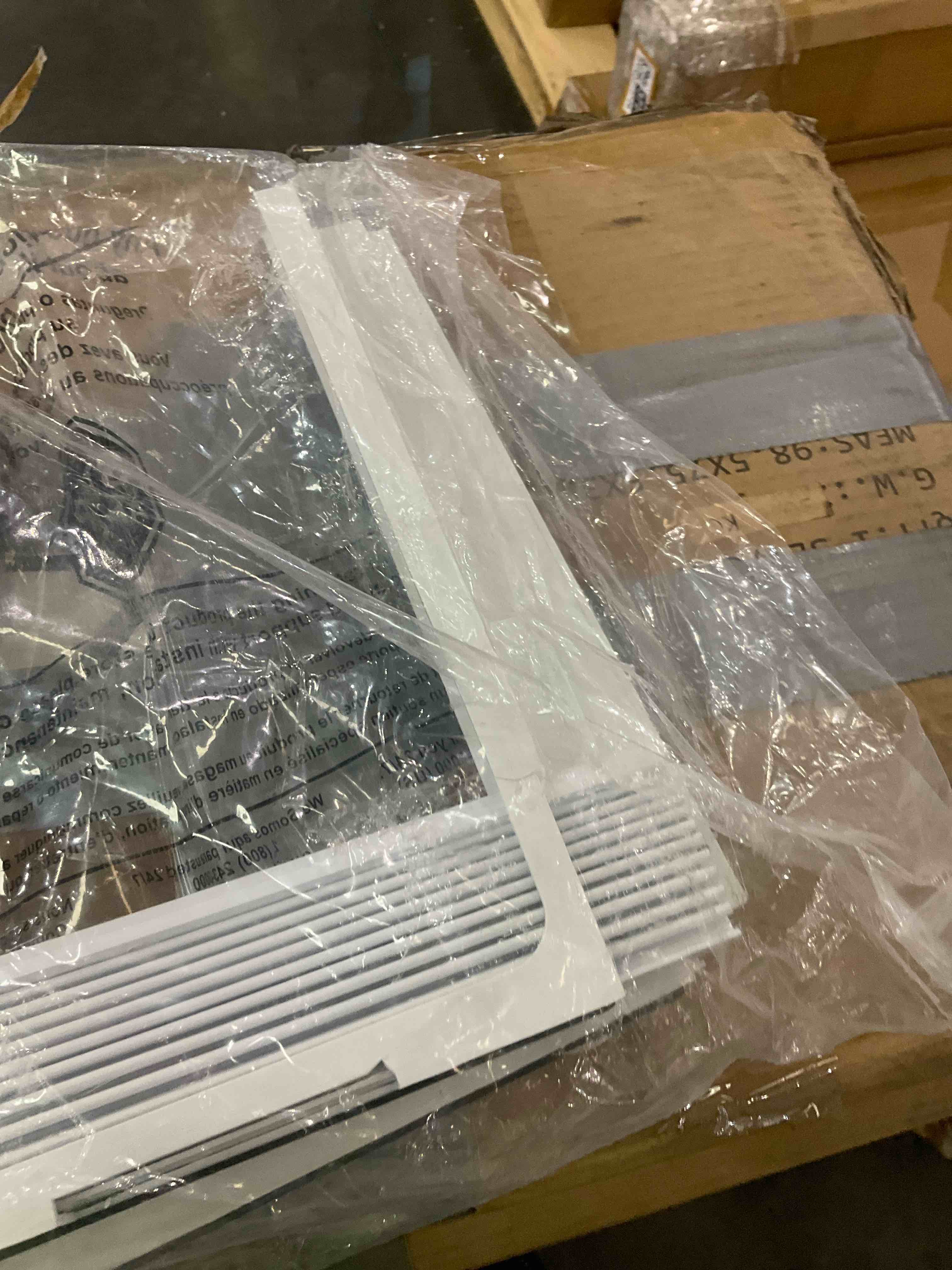 plastic tiles? UNIDENTIFIED ITEM