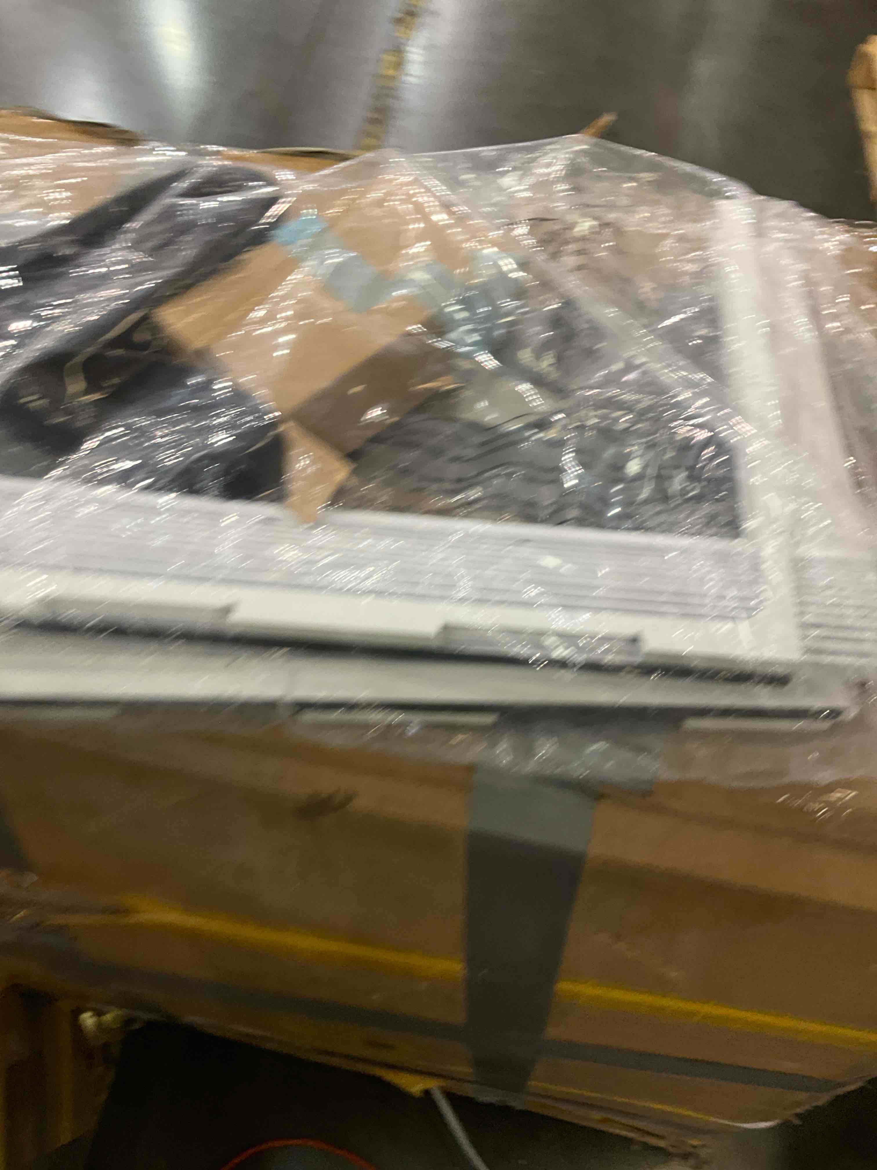 https://s3.amazonaws.com/lotting-images-prod/bidfta/BRN0313725_1730920736716.jpeg