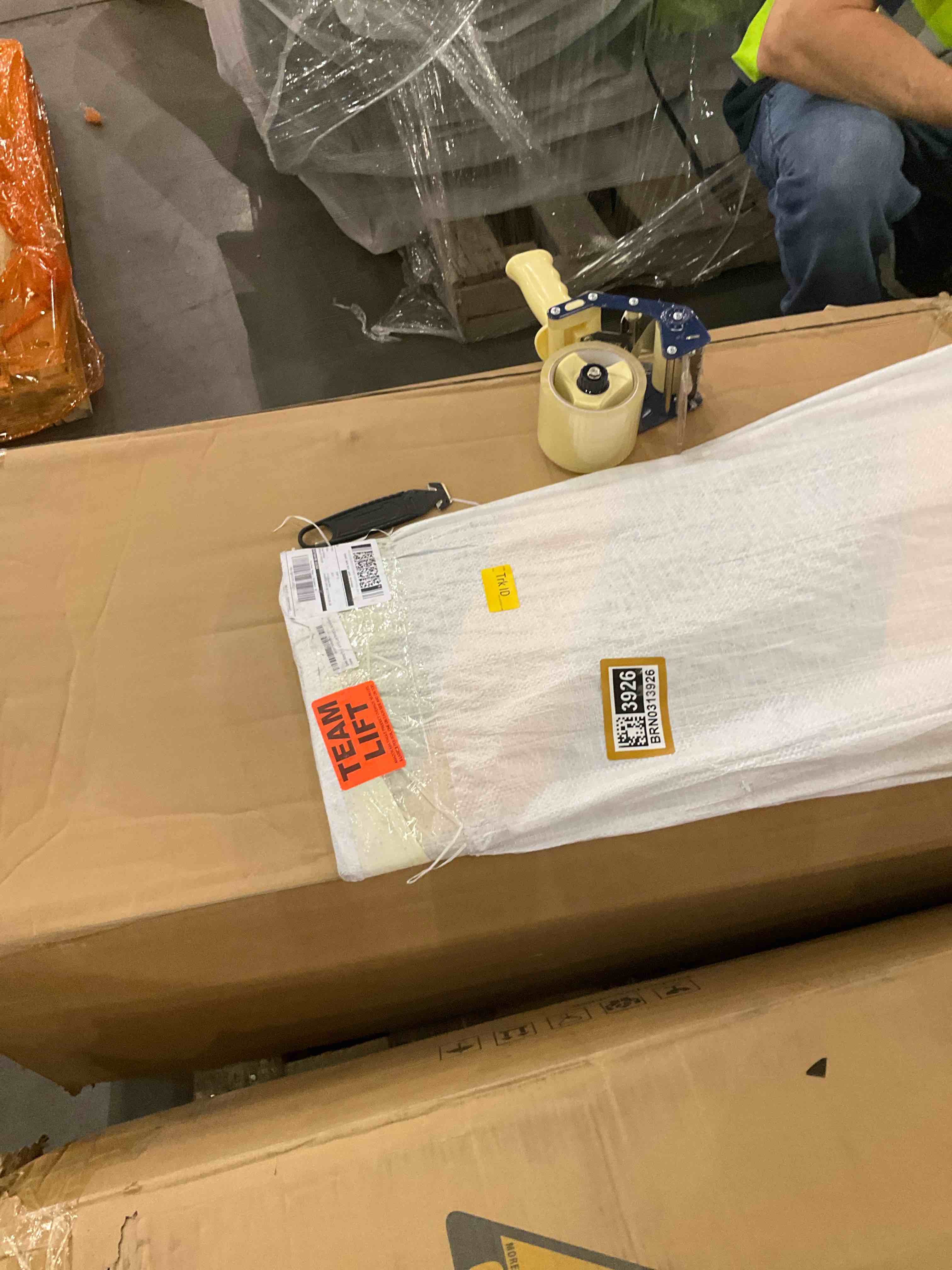 speed bump 6 ft yellow stripe