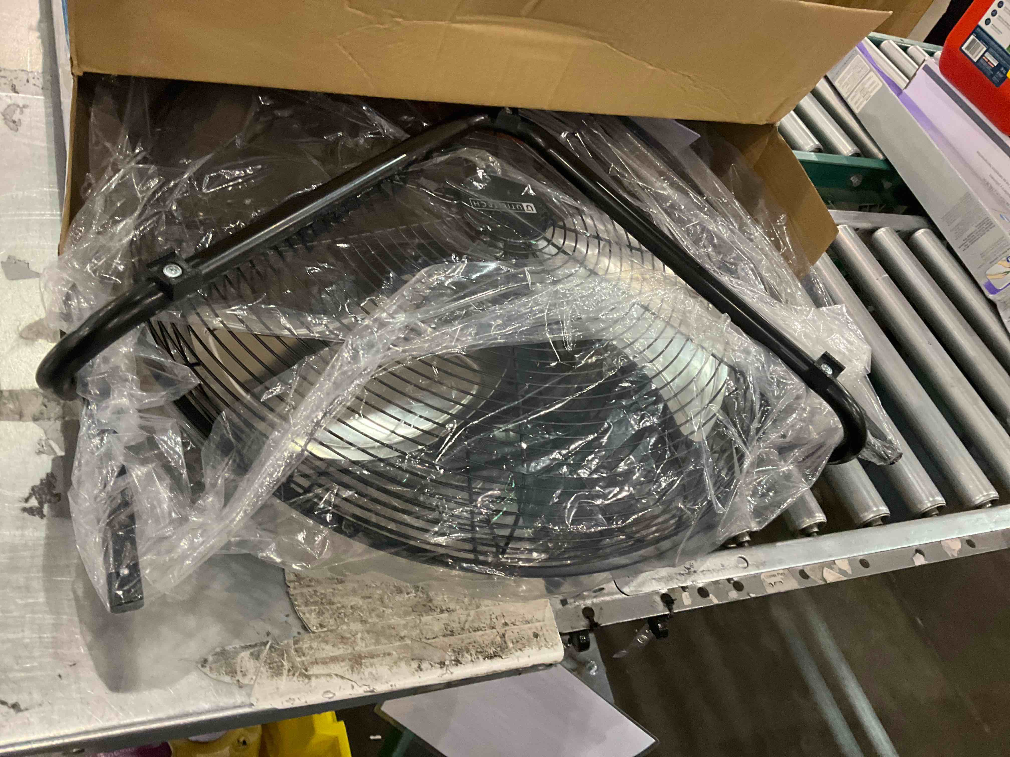 Amazon Basics 20" High-Velocity Heavy-Duty Industrial Floor Fan, 3 Speeds, Metal Construction and Aluminum Blades, Ideal for Industrial & Commercial Spaces, 125W, Black, 9.45"D x 23.43"W x 23.82"H