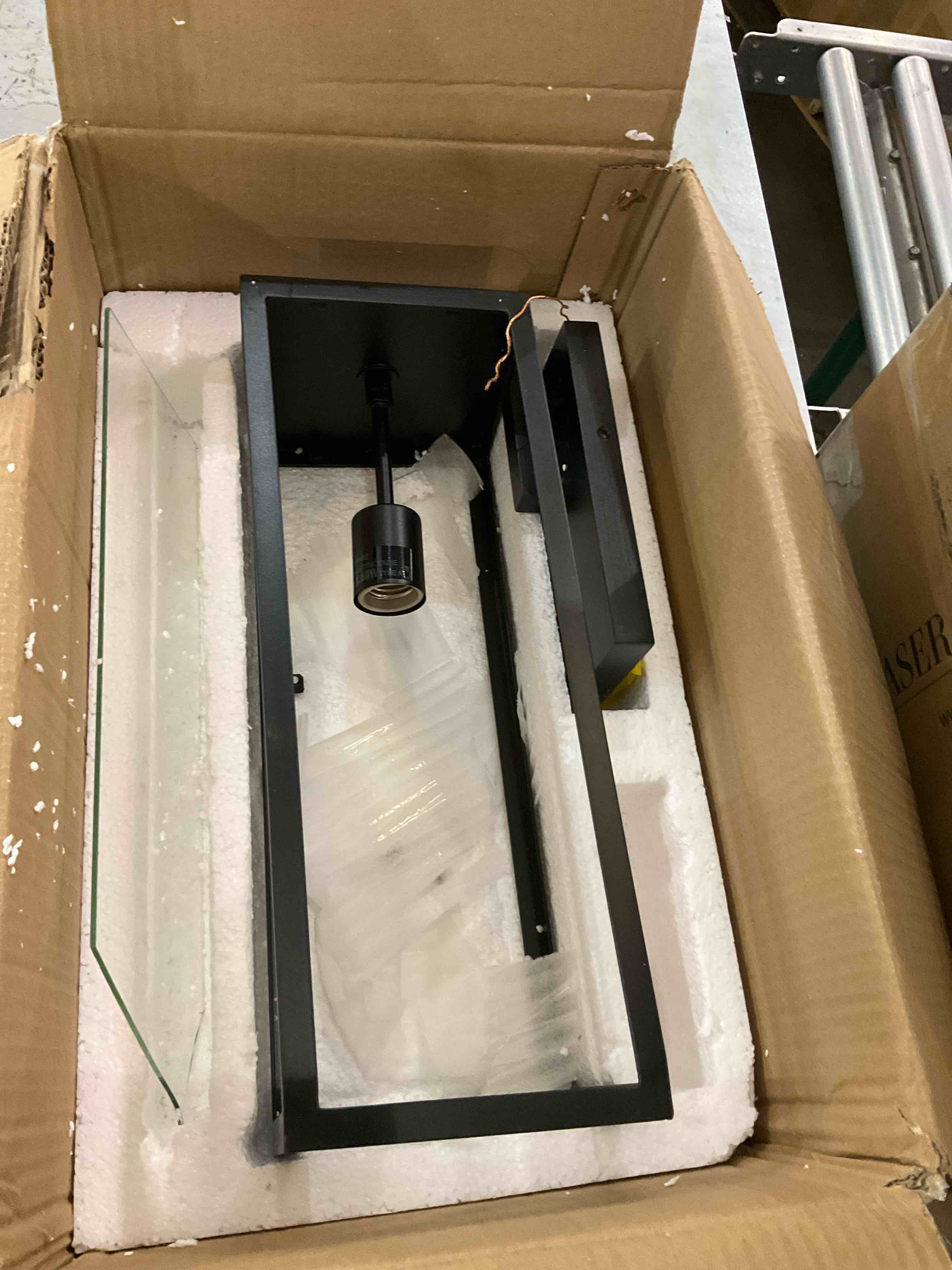 https://s3.amazonaws.com/lotting-images-prod/bidfta/BRN0316413_1733248260562.jpeg