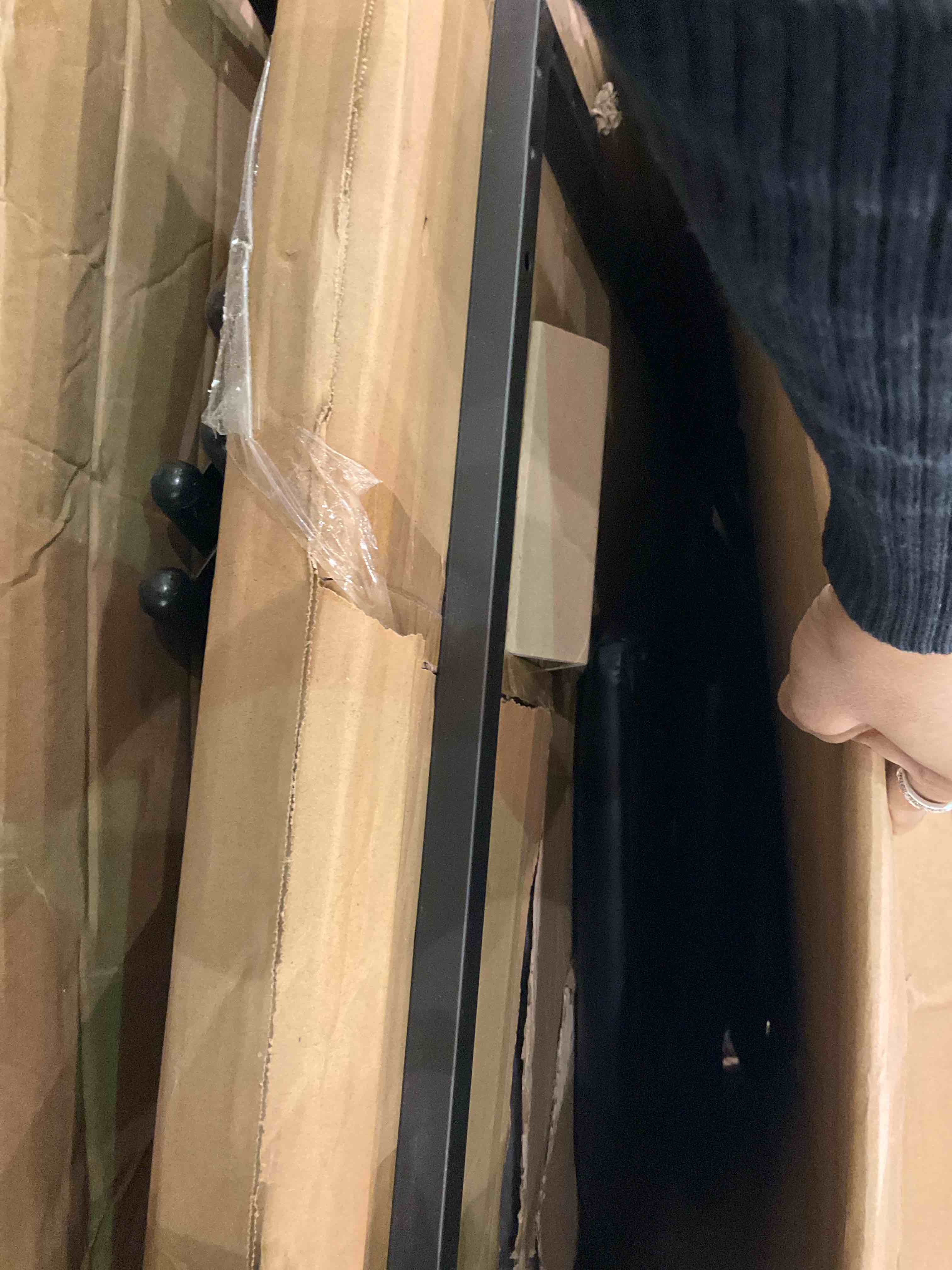 https://s3.amazonaws.com/lotting-images-prod/bidfta/BRN0317409_1732304121150.jpeg