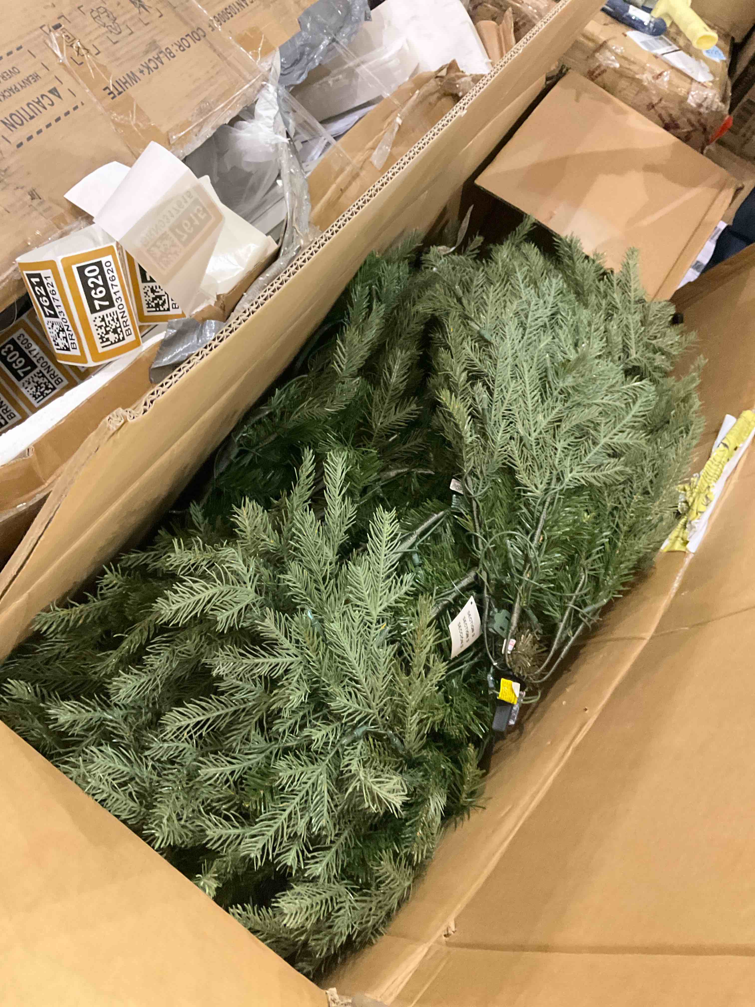 Nordic Spruce Medium Tree with Clear Lights